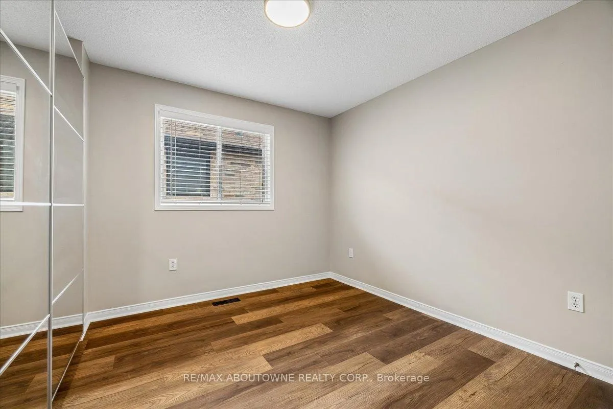 Photo 28 of 260 Wembley Road, Oakville, River Oaks — HOMEH