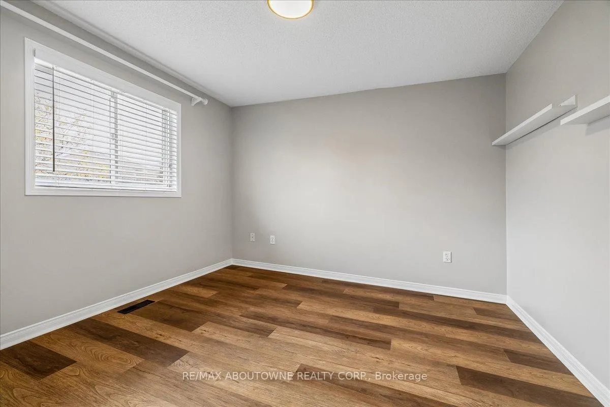 Photo 32 of 260 Wembley Road, Oakville, River Oaks — HOMEH