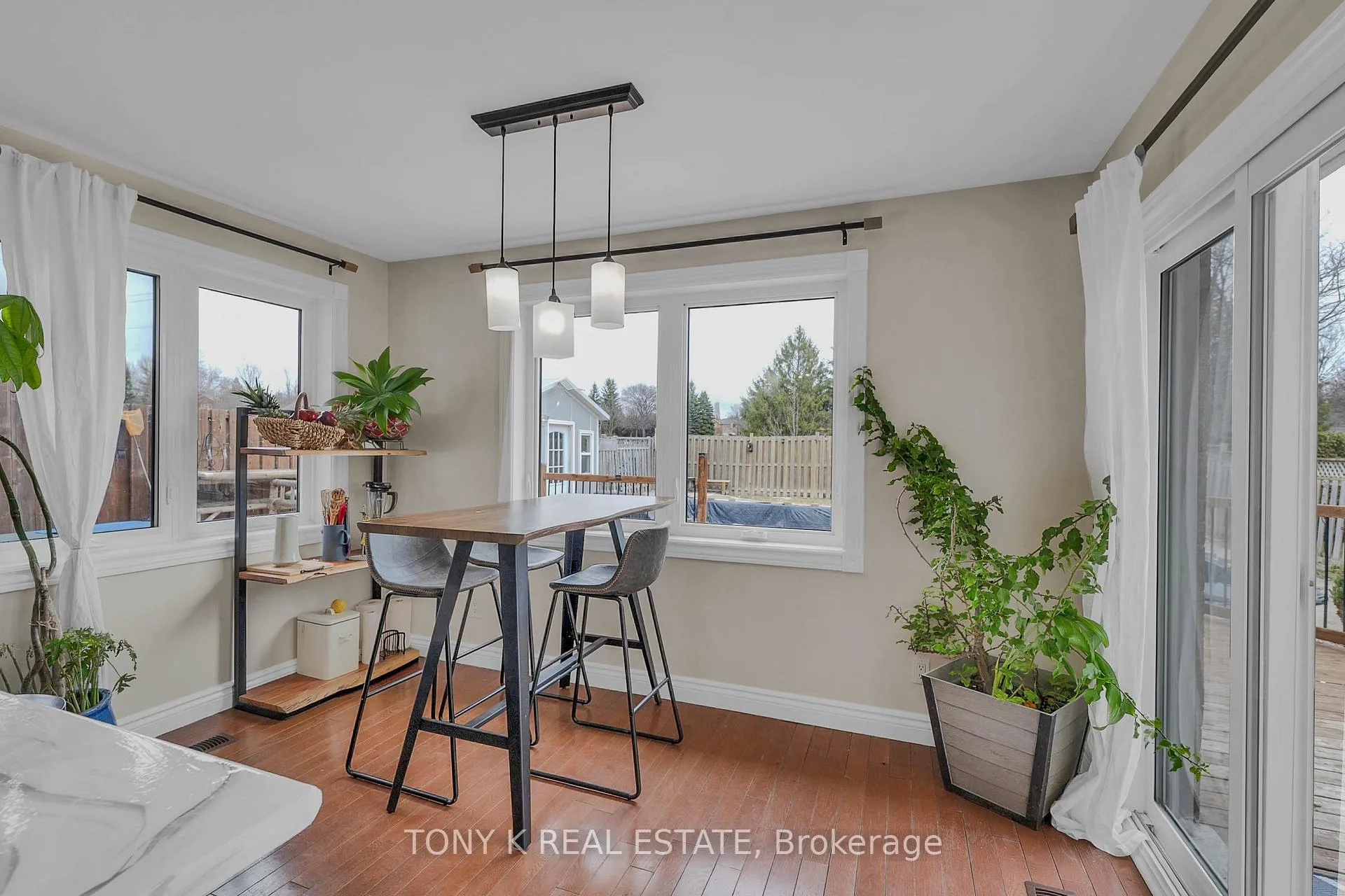 Photo 6 of 27 Ingleborough Drive, Whitby, Blue Grass Meadows — HOMEH