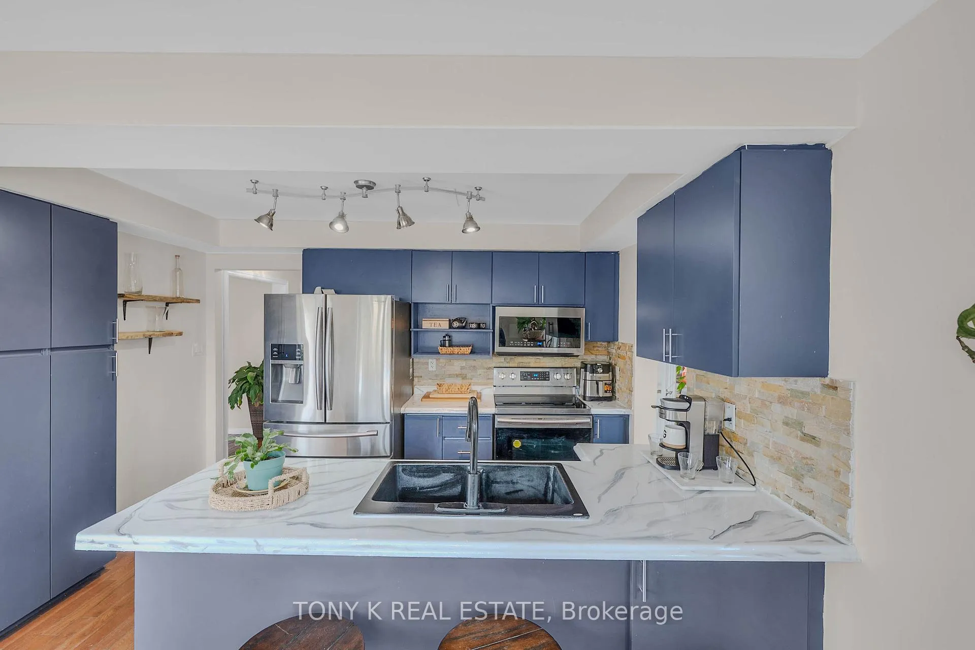 Photo 7 of 27 Ingleborough Drive, Whitby, Blue Grass Meadows — HOMEH