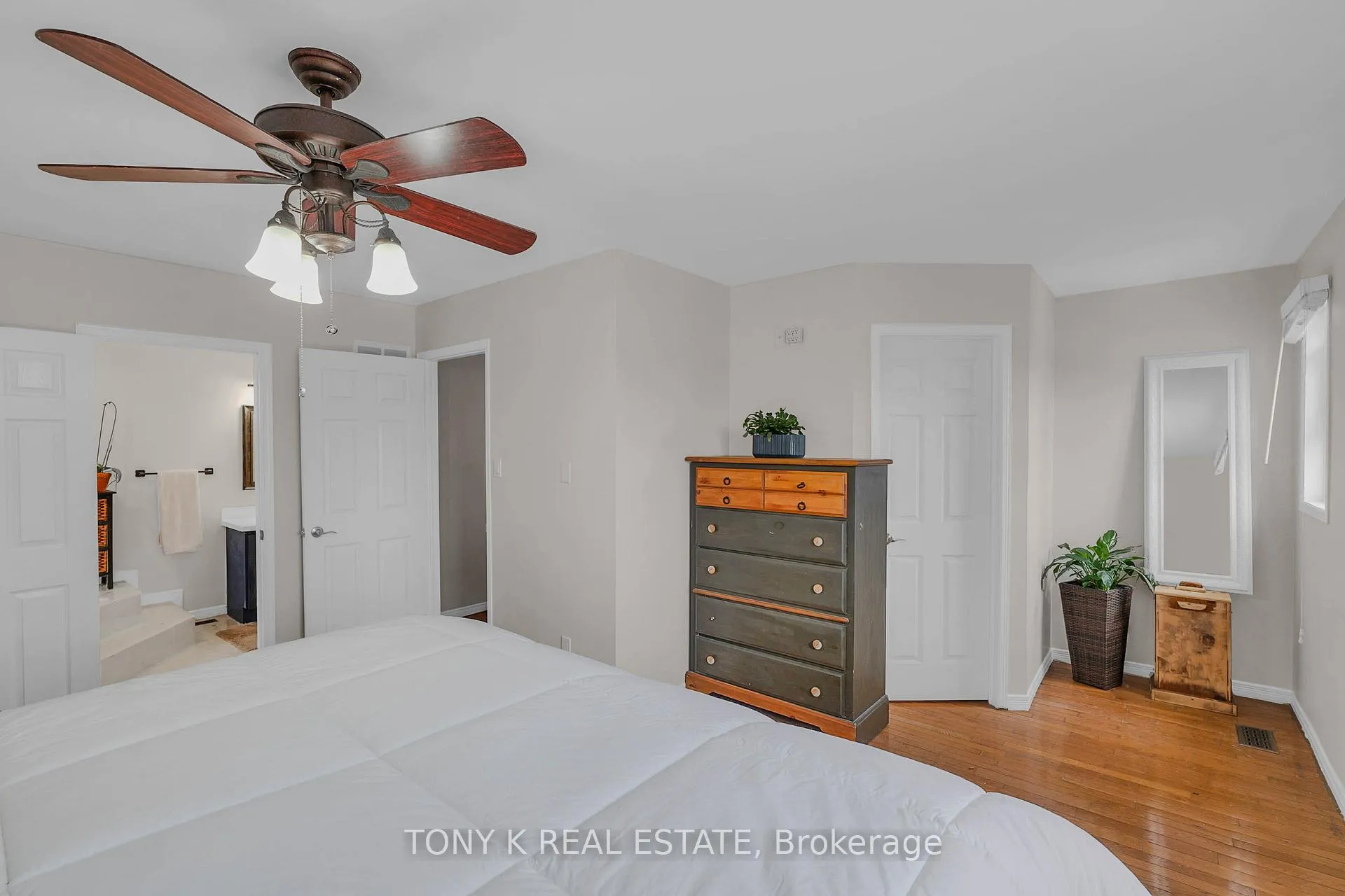 Photo 10 of 27 Ingleborough Drive, Whitby, Blue Grass Meadows — HOMEH