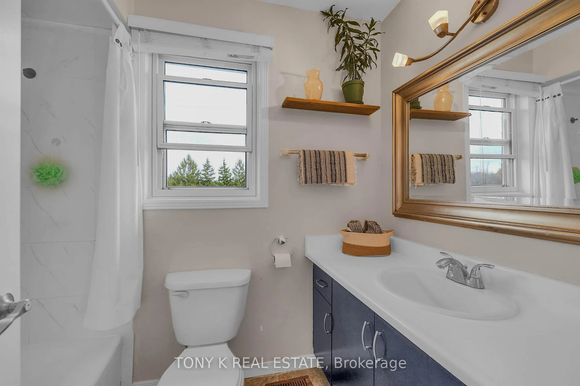 Photo 13 of 27 Ingleborough Drive, Whitby, Blue Grass Meadows — HOMEH