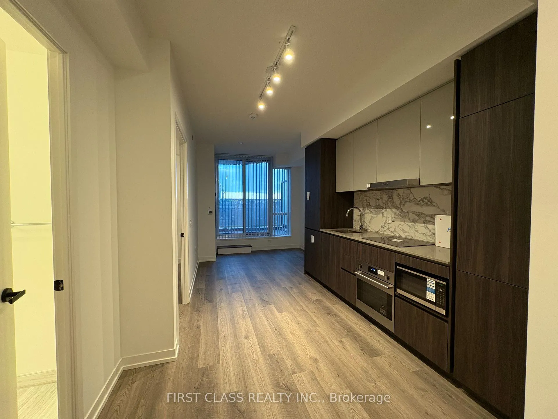 Photo 8 of Unit 511, 8 Interchange Way, Vaughan, Vaughan Corporate Centre — HOMEH