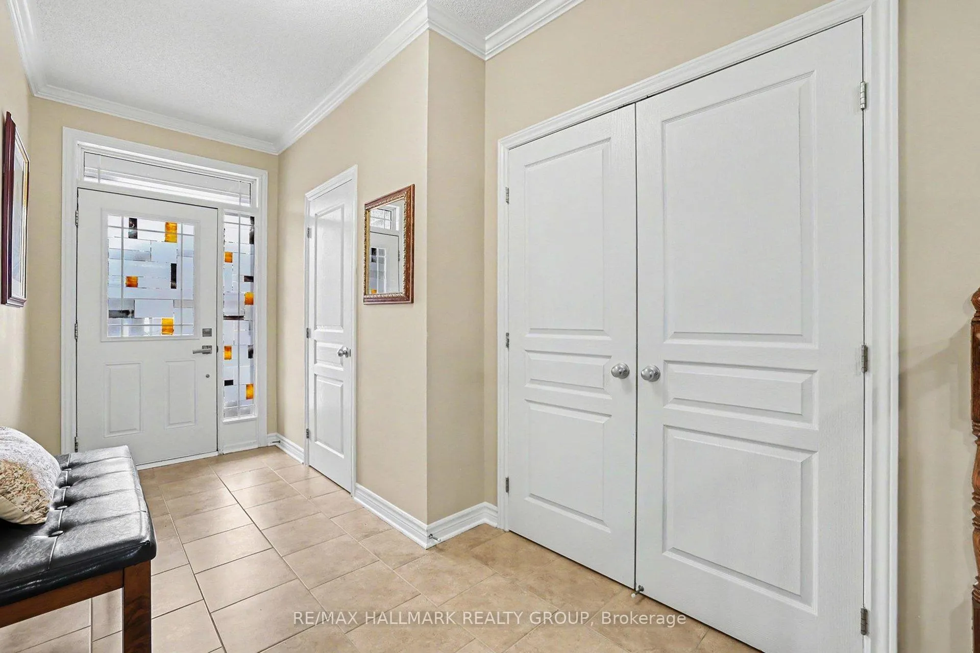 Photo 2 of 217 Gossamer Street, Ottawa, Mer Bleue/Bradley Estates/Anderson Park — HOMEH