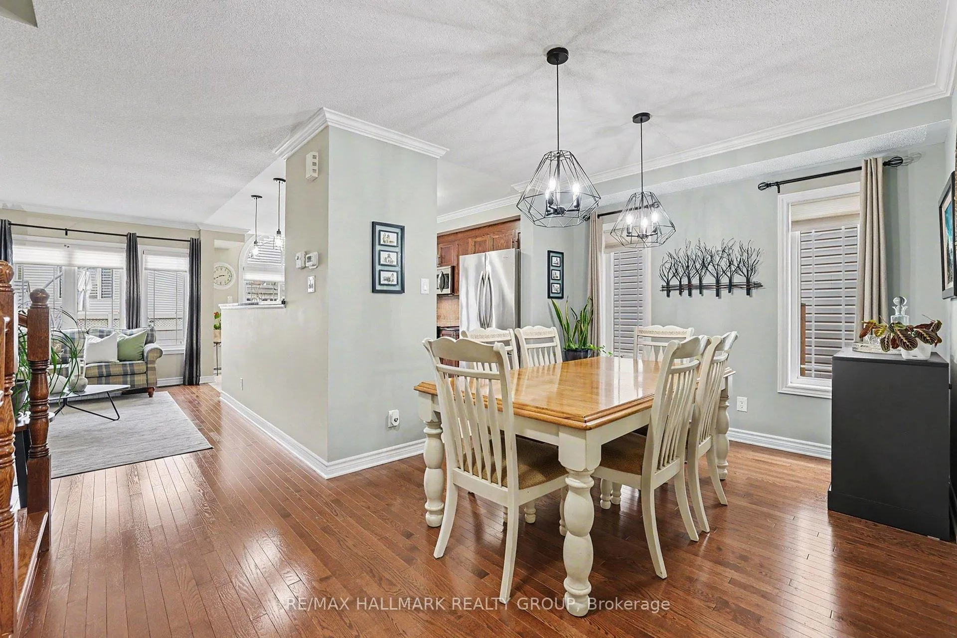 Photo 3 of 217 Gossamer Street, Ottawa, Mer Bleue/Bradley Estates/Anderson Park — HOMEH