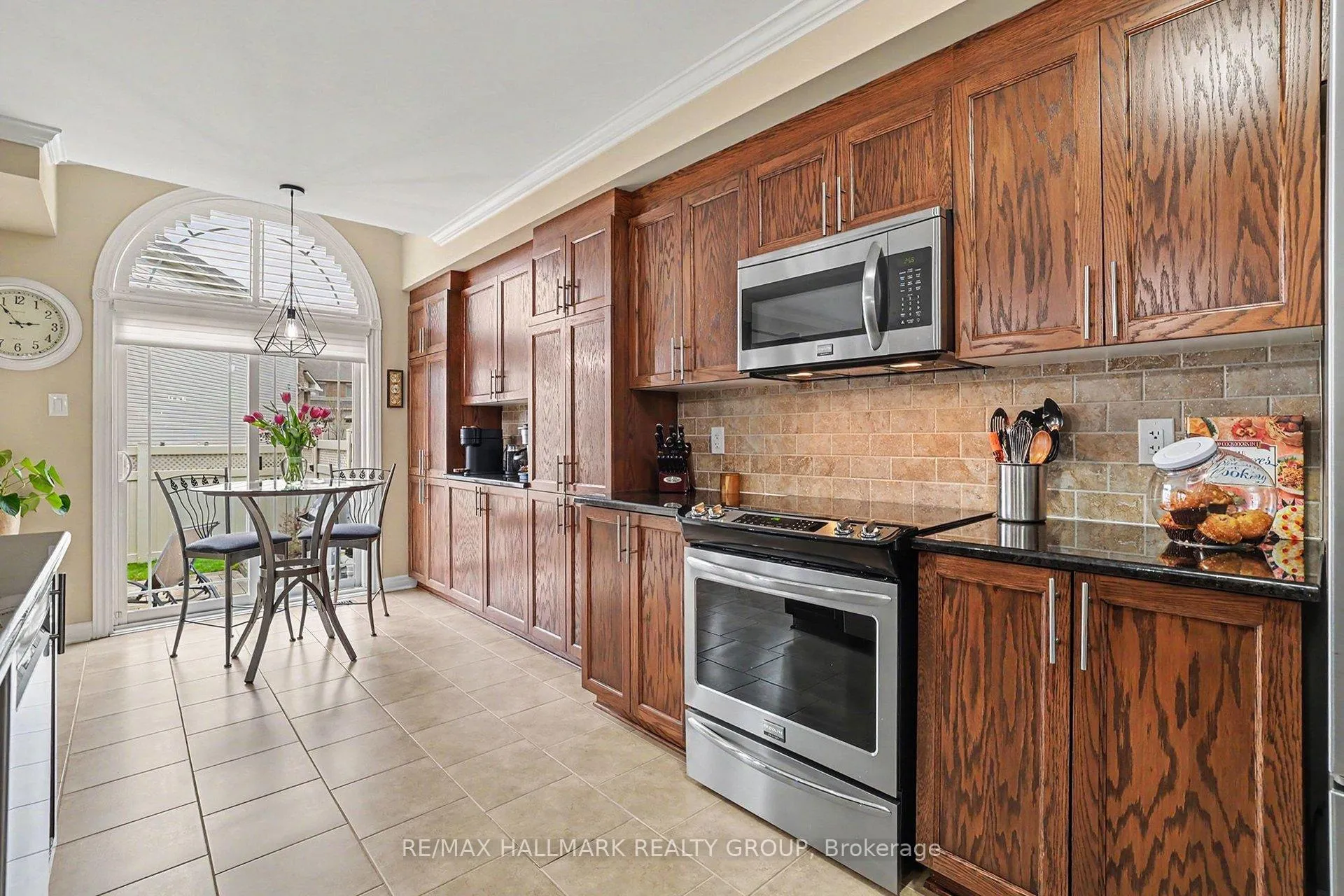Photo 6 of 217 Gossamer Street, Ottawa, Mer Bleue/Bradley Estates/Anderson Park — HOMEH