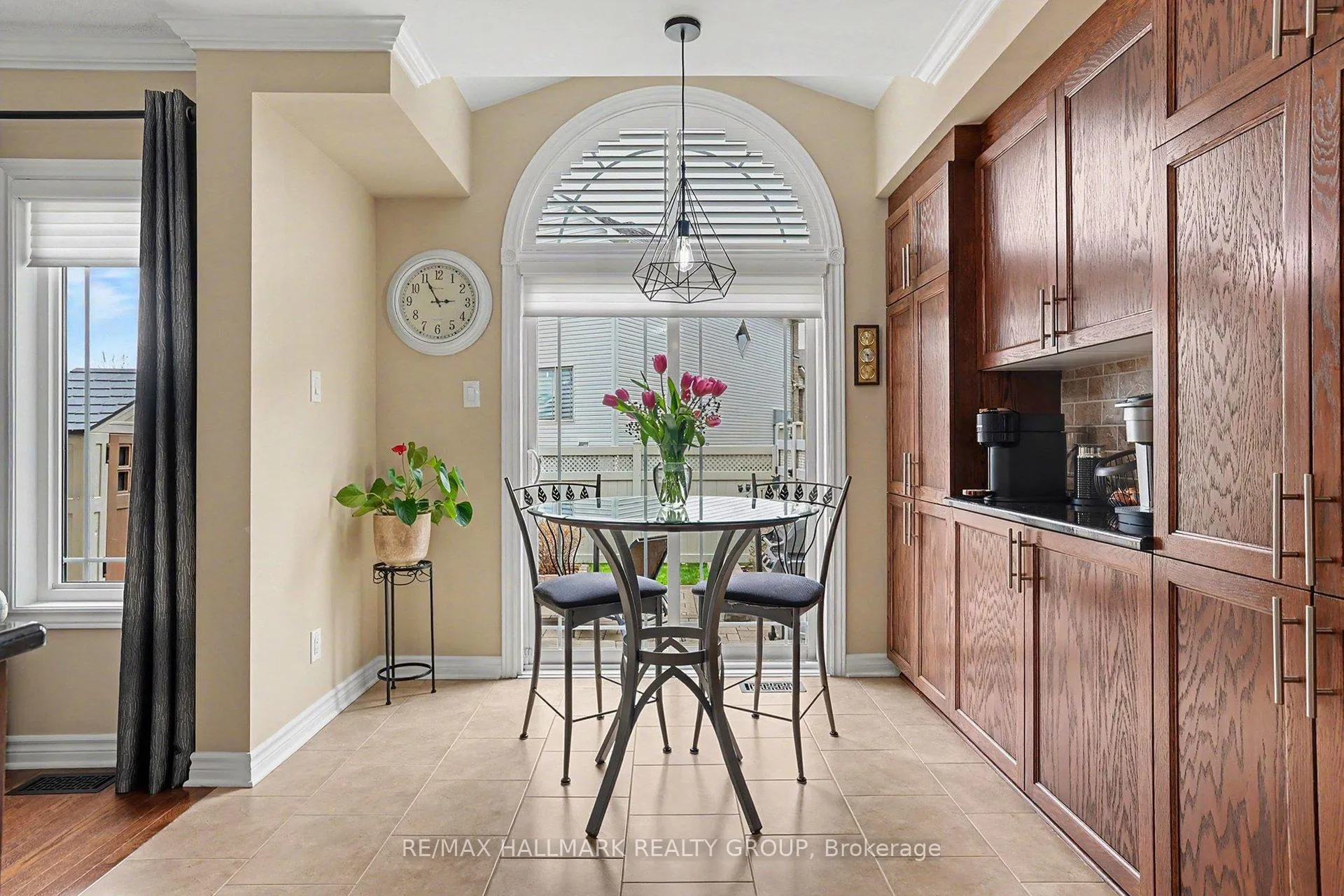 Photo 11 of 217 Gossamer Street, Ottawa, Mer Bleue/Bradley Estates/Anderson Park — HOMEH