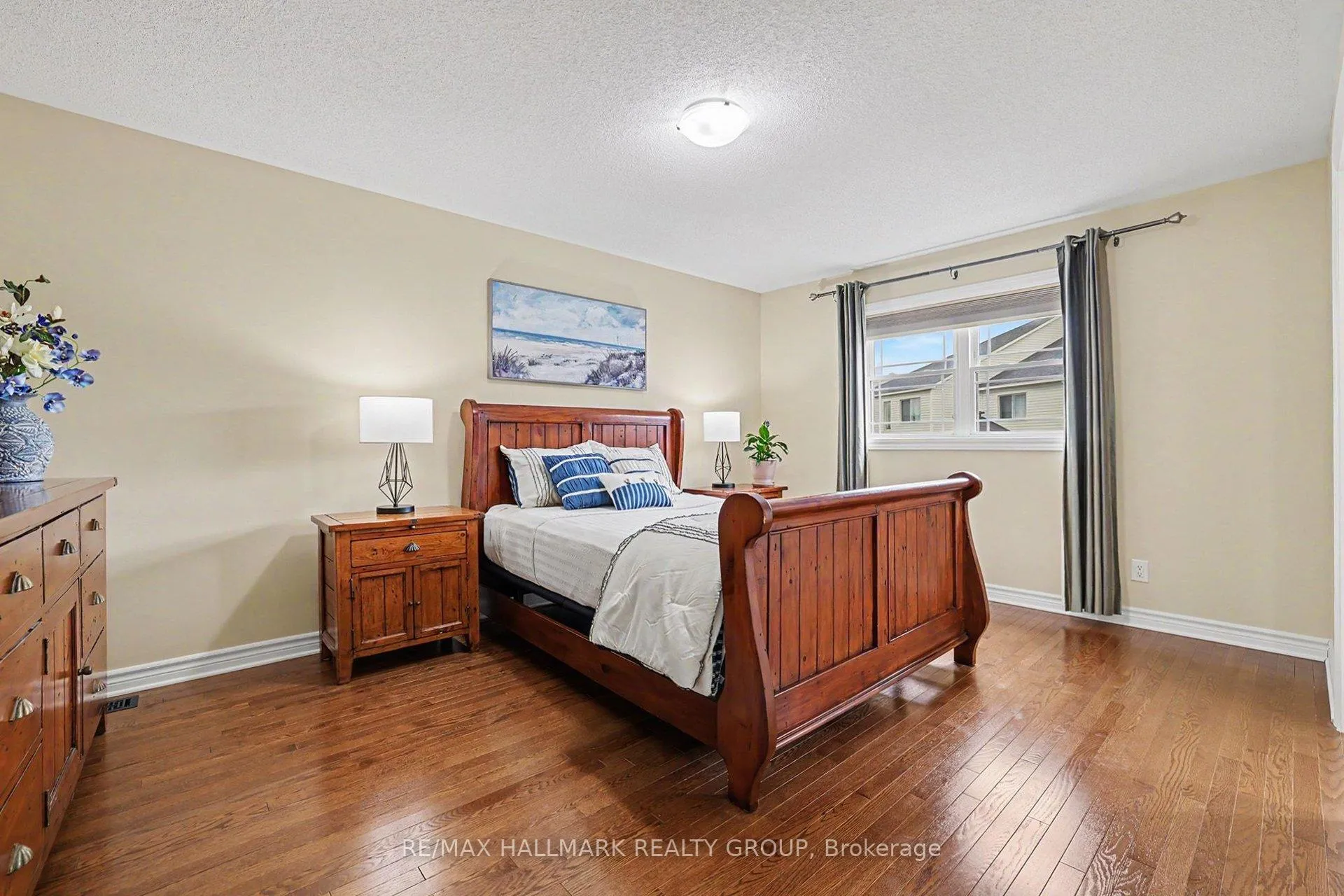 Photo 16 of 217 Gossamer Street, Ottawa, Mer Bleue/Bradley Estates/Anderson Park — HOMEH
