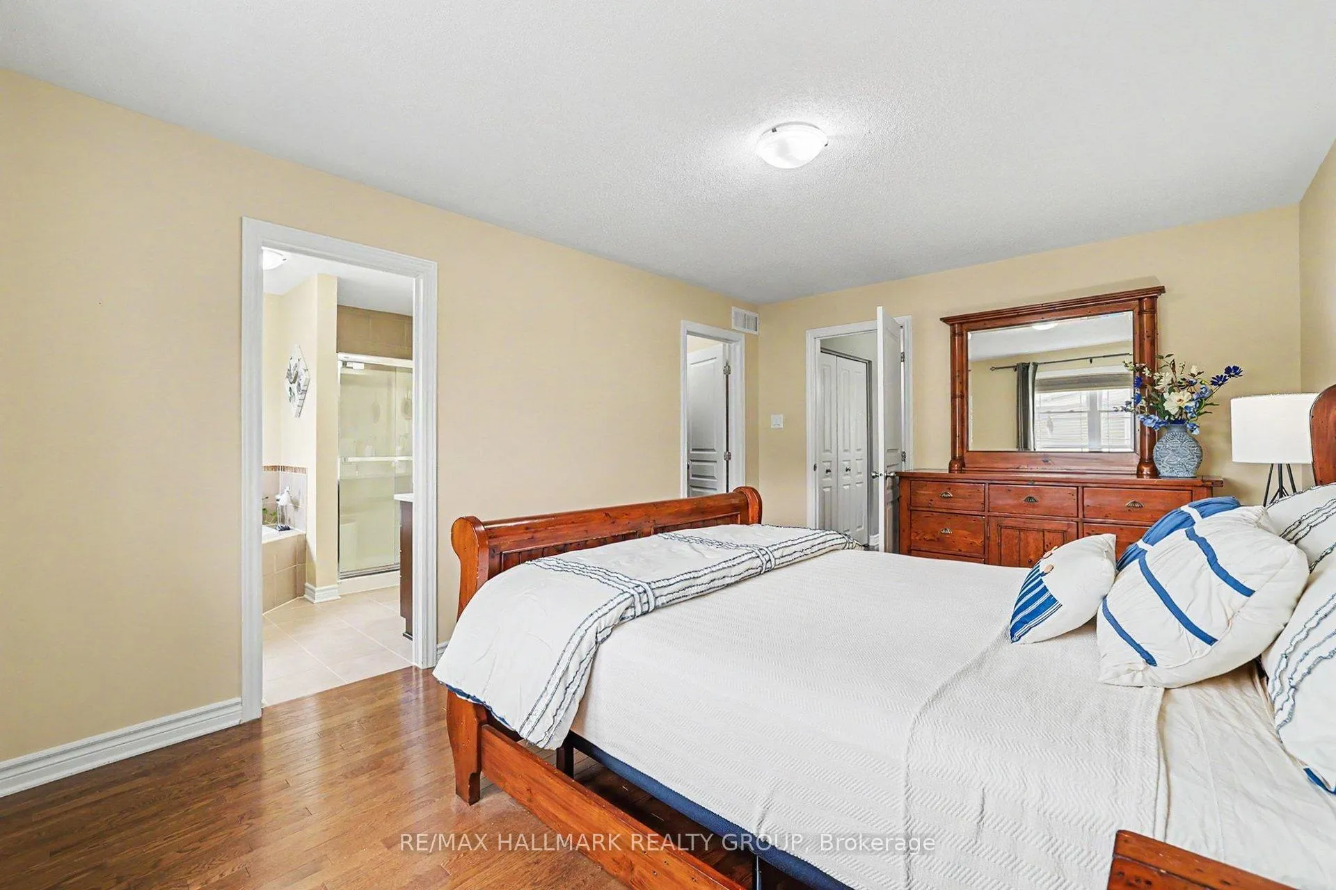 Photo 18 of 217 Gossamer Street, Ottawa, Mer Bleue/Bradley Estates/Anderson Park — HOMEH