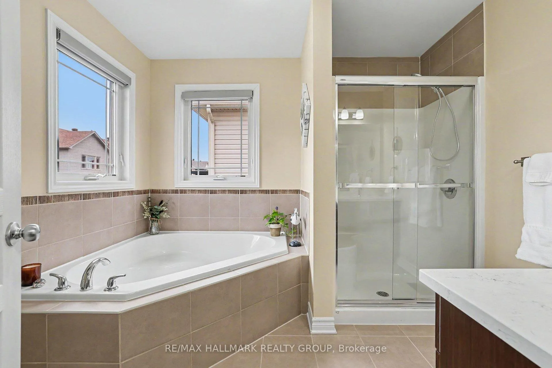 Photo 19 of 217 Gossamer Street, Ottawa, Mer Bleue/Bradley Estates/Anderson Park — HOMEH