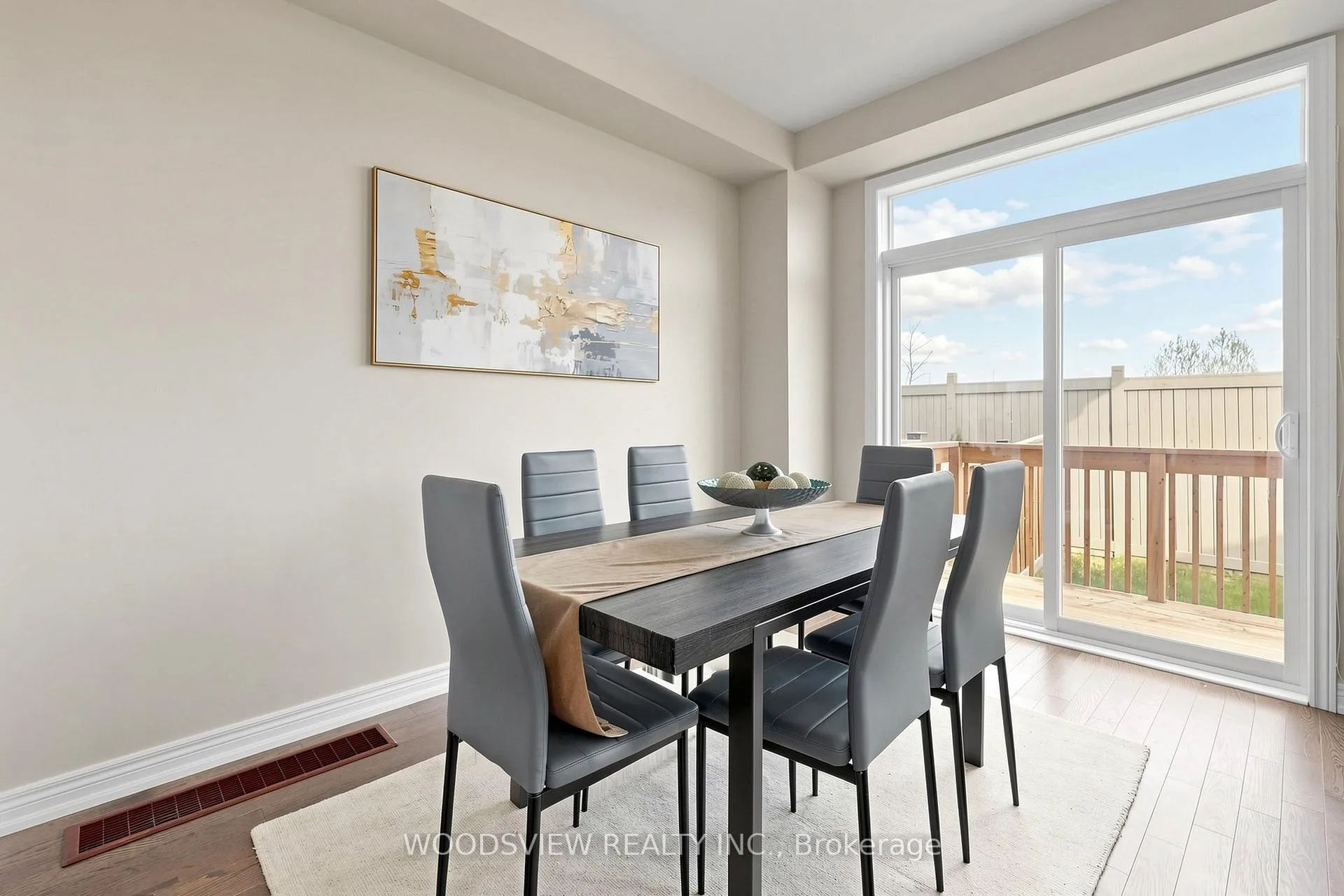 Photo 13 of 1366 Clarriage Court, Milton, Ford — HOMEH