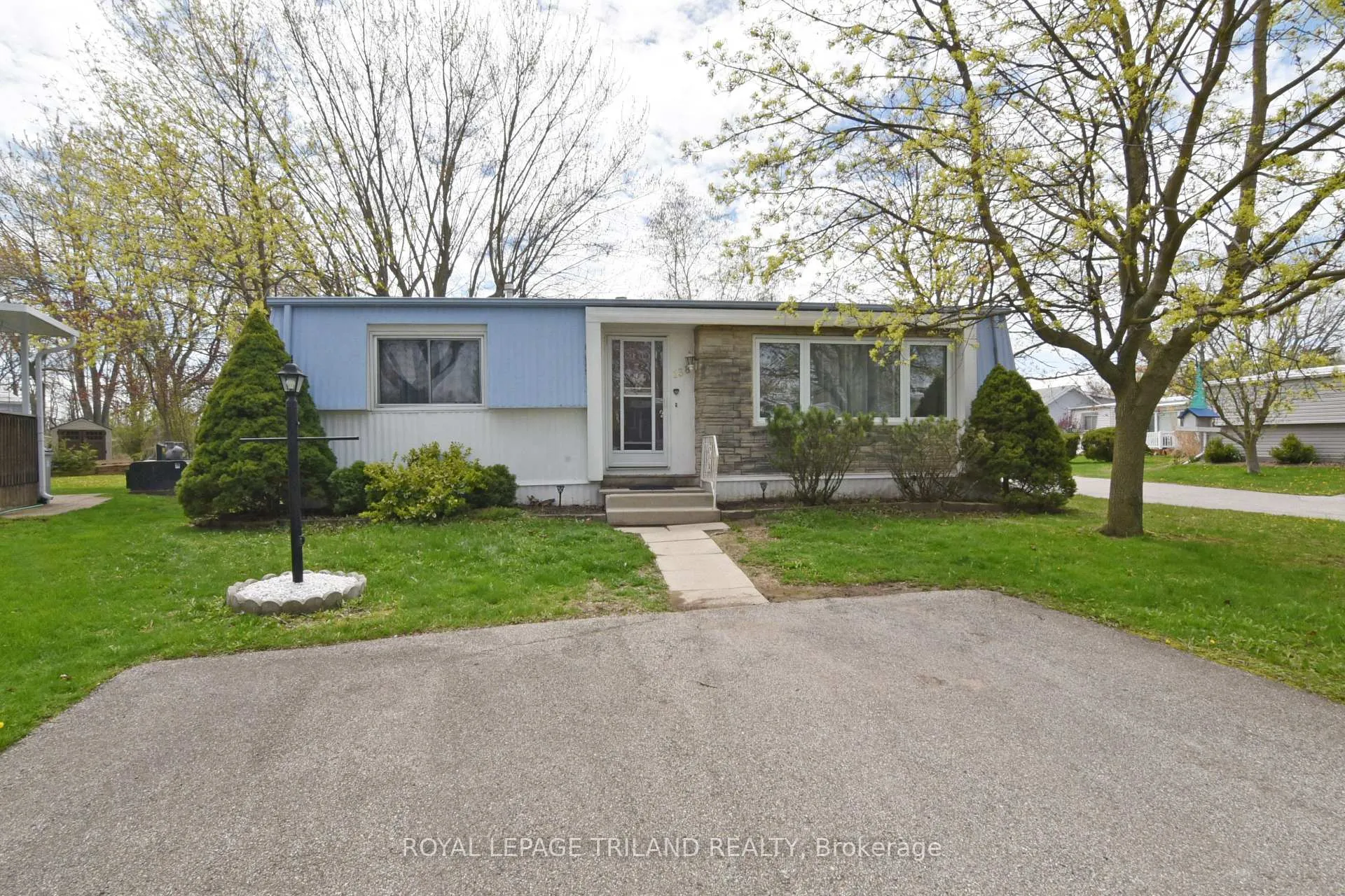 Photo 3 of 138 Pebble Beach Parkway, South Huron, Stephen — HOMEH