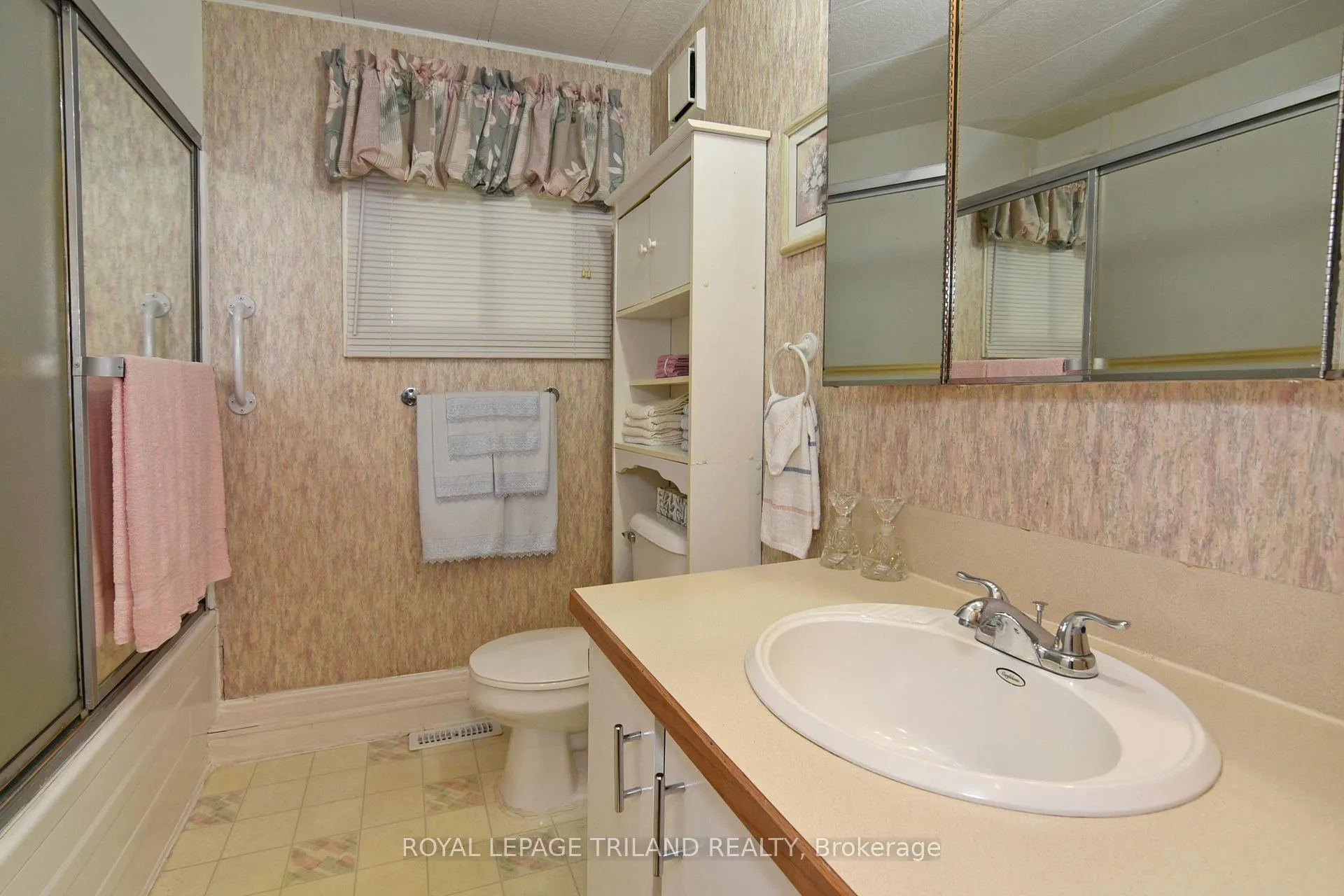 Photo 17 of 138 Pebble Beach Parkway, South Huron, Stephen — HOMEH