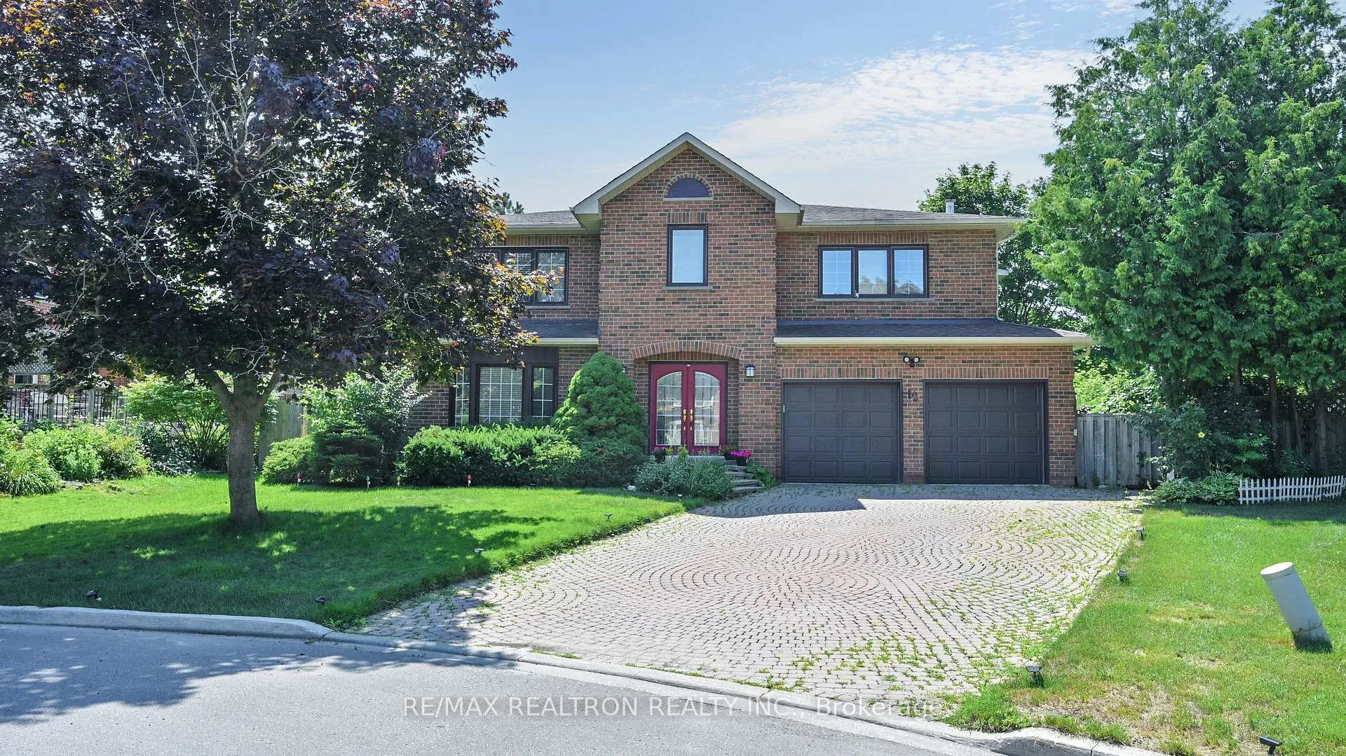 Front of 12 Greenbriar Court
