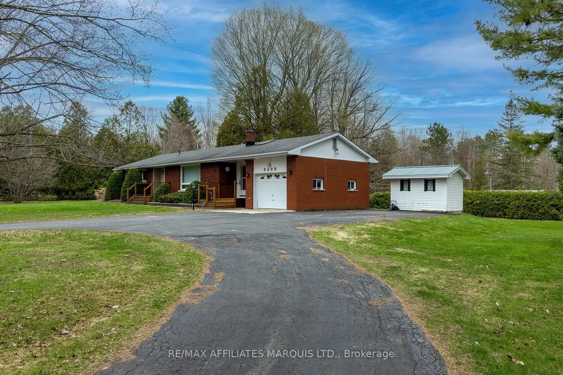 Photo 2 of 9098 County Rd 44, Edwardsburgh/Cardinal, Edwardsburgh/Cardinal Twp — HOMEH