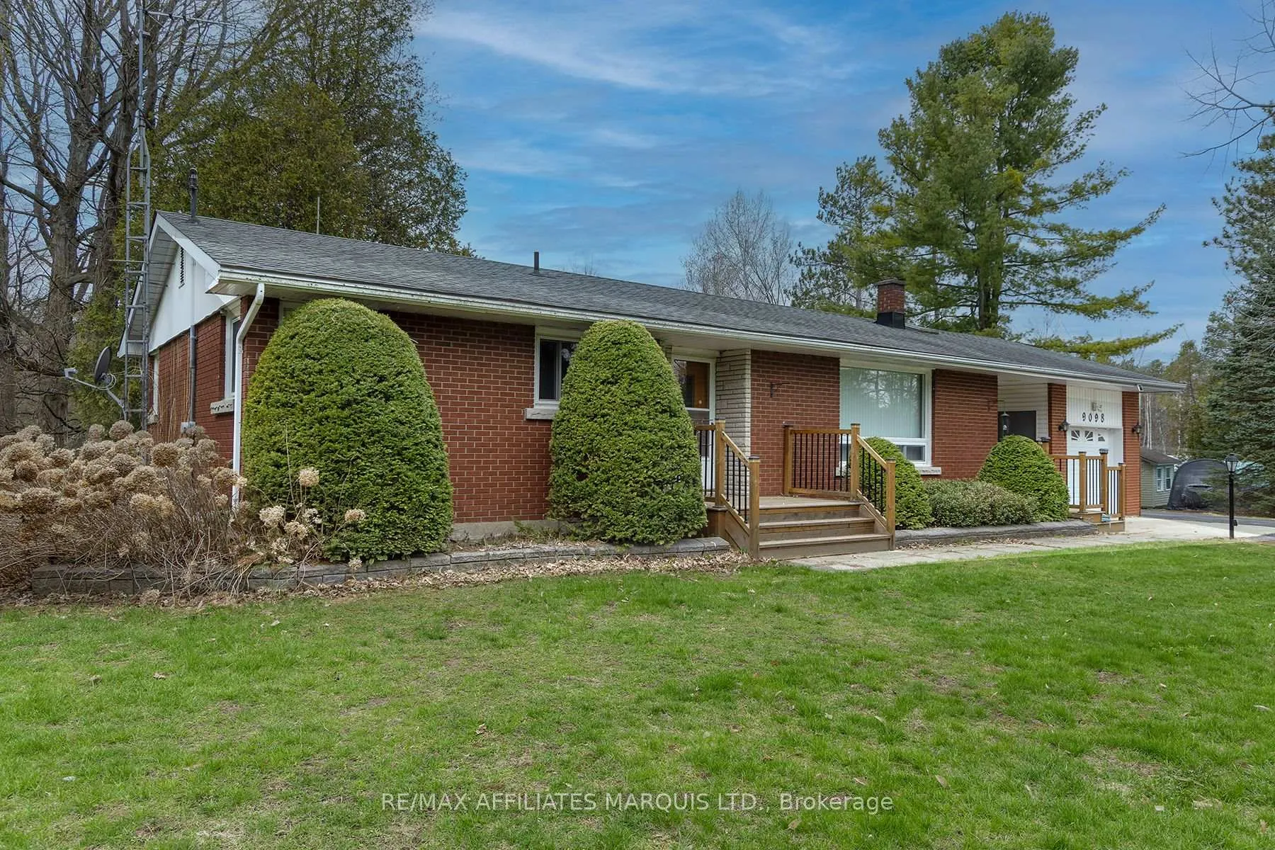 Photo 3 of 9098 County Rd 44, Edwardsburgh/Cardinal, Edwardsburgh/Cardinal Twp — HOMEH