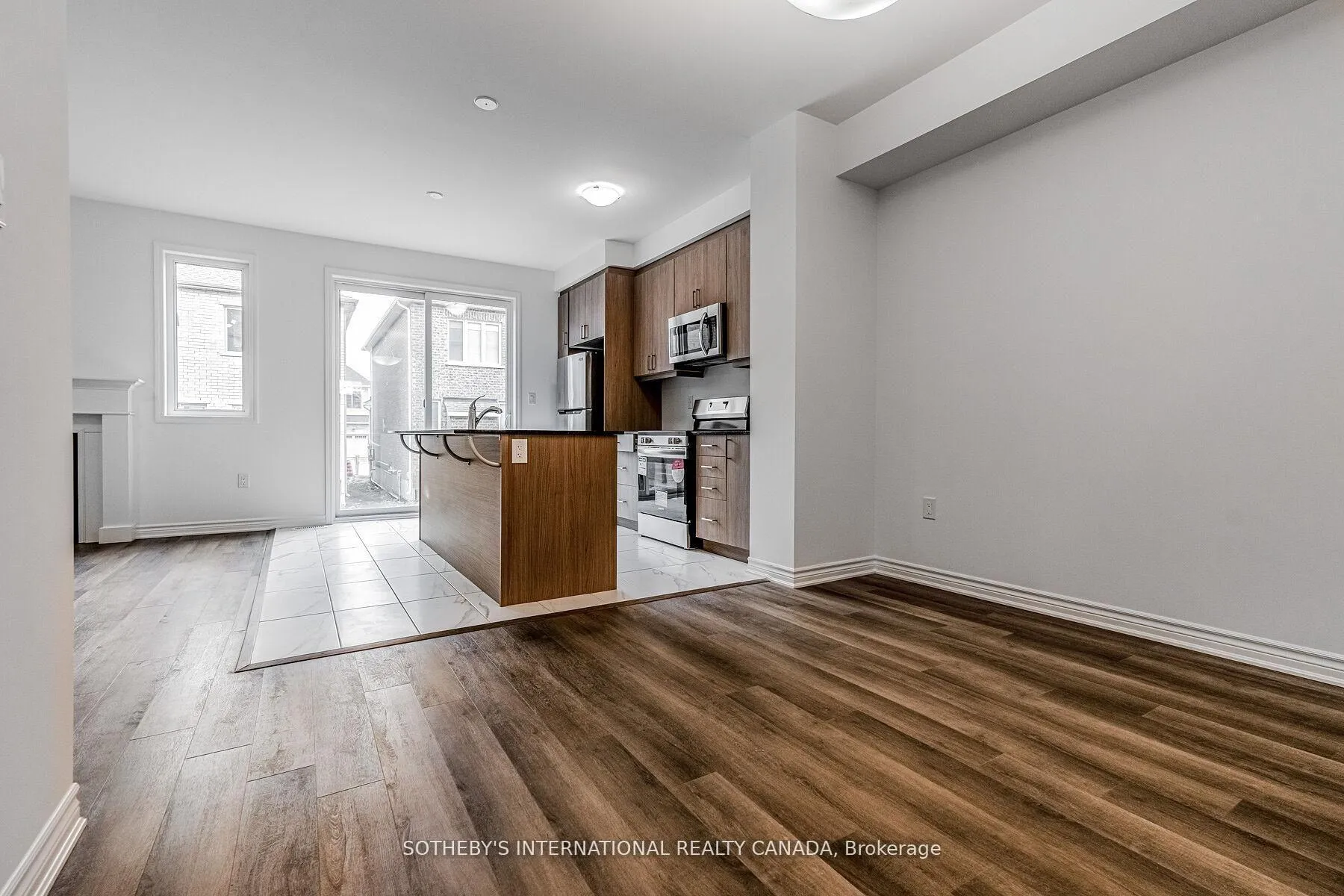 Photo 7 of 1782 Thames Circle, Milton, Bowes — HOMEH