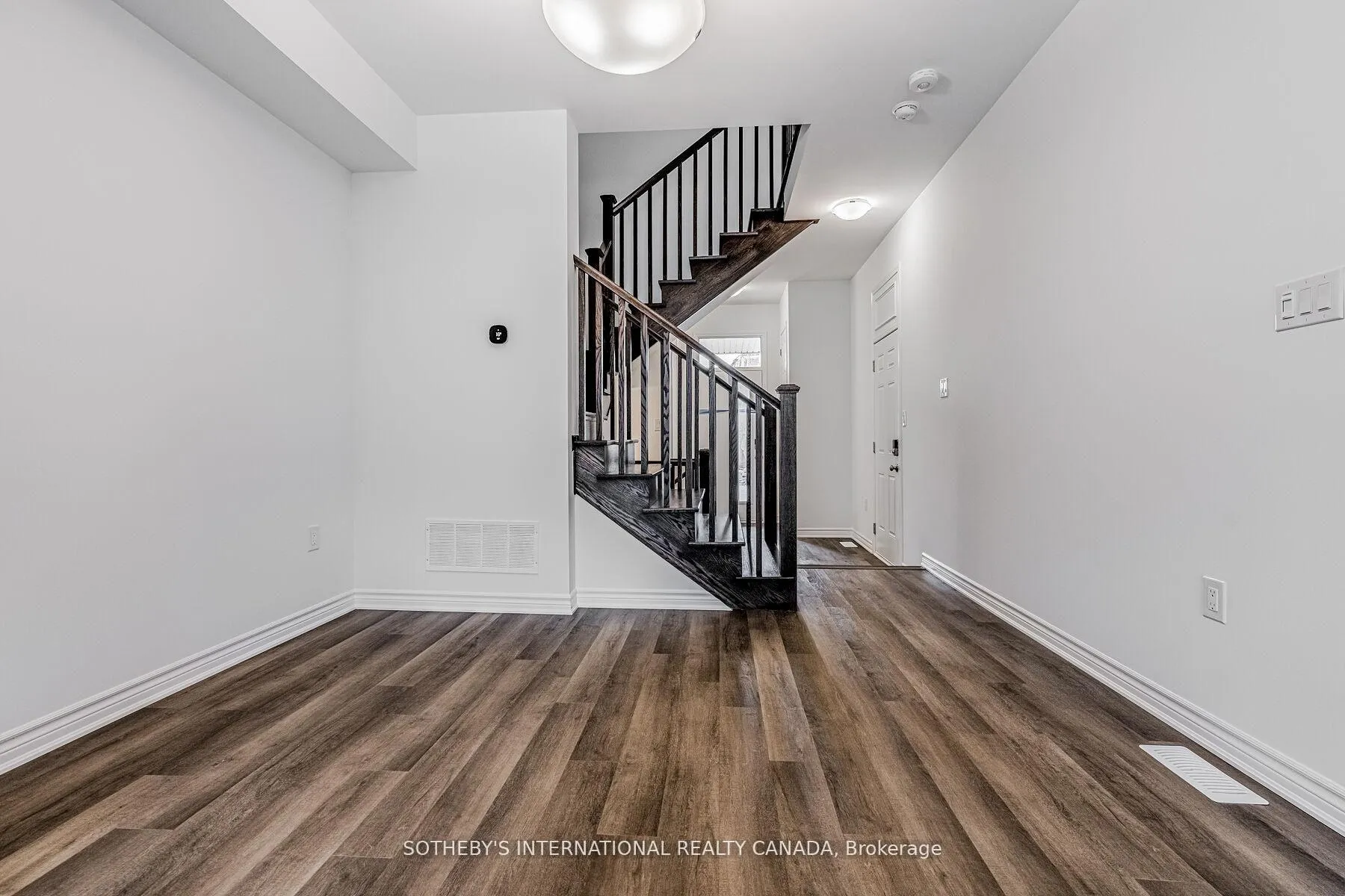Photo 8 of 1782 Thames Circle, Milton, Bowes — HOMEH