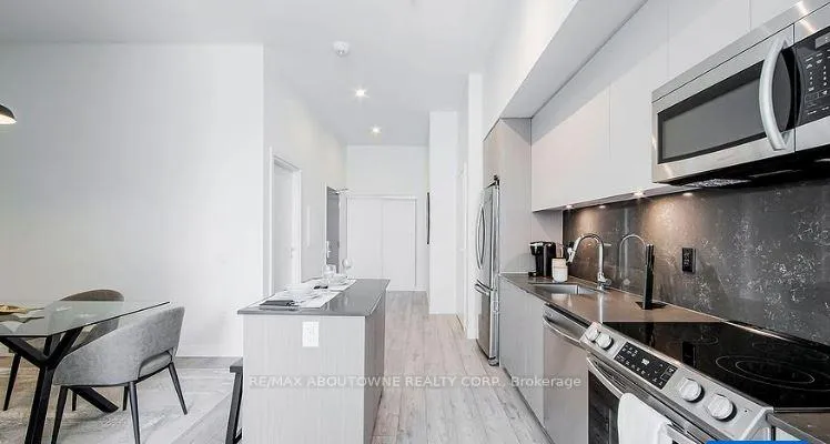 Photo 4 of Unit AO315, 125 Bronte Road, Oakville, Bronte — HOMEH