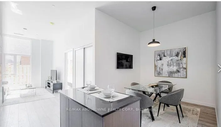 Photo 5 of Unit AO315, 125 Bronte Road, Oakville, Bronte — HOMEH