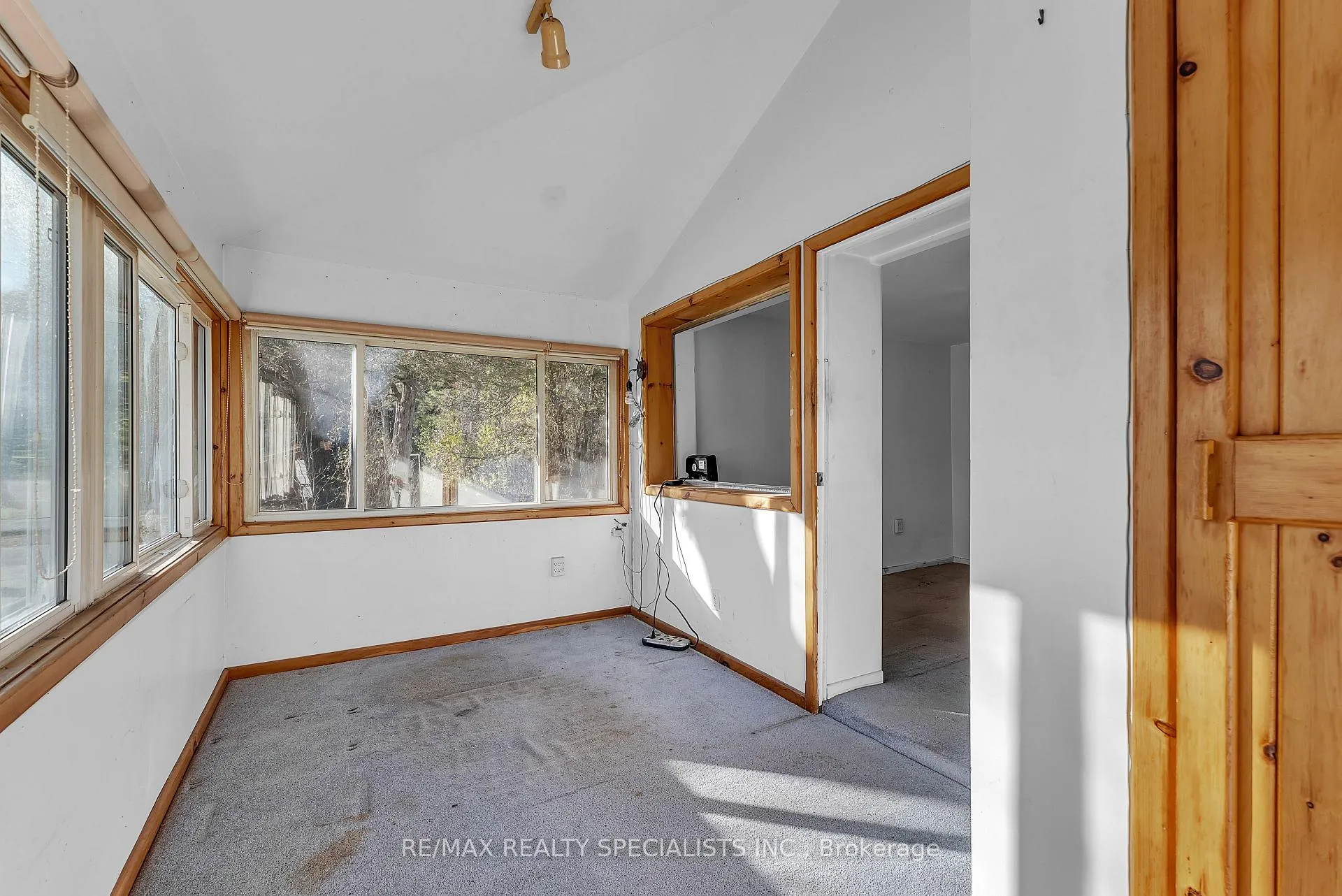 Photo 6 of 84 Cliff Way, Quinte West, Sidney Ward — HOMEH