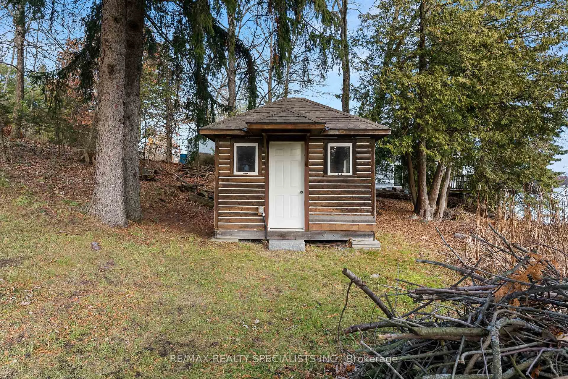 Photo 49 of 84 Cliff Way, Quinte West, Sidney Ward — HOMEH