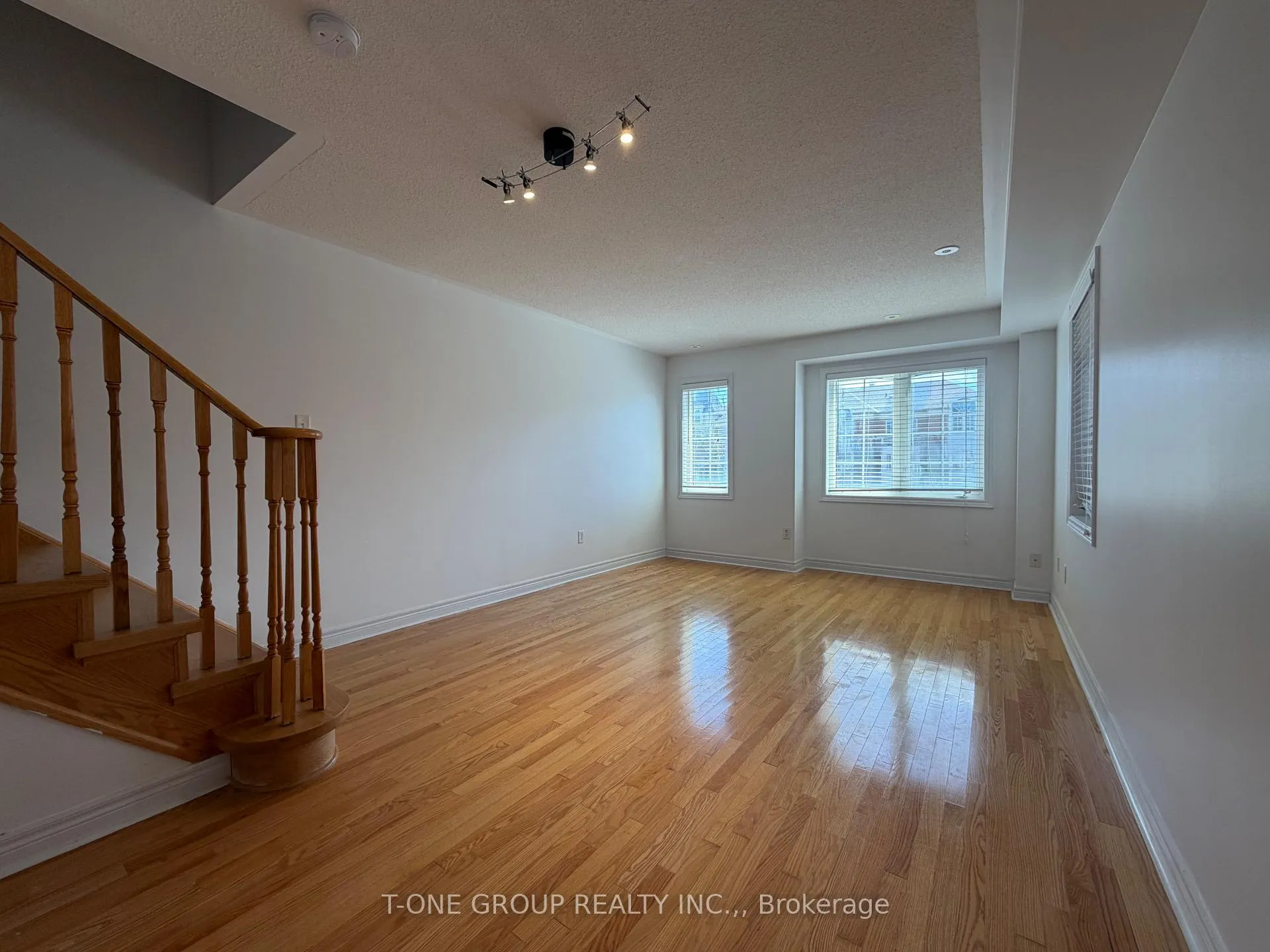 Photo 10 of 2452 Bur Oak Avenue, Markham, Cornell — HOMEH
