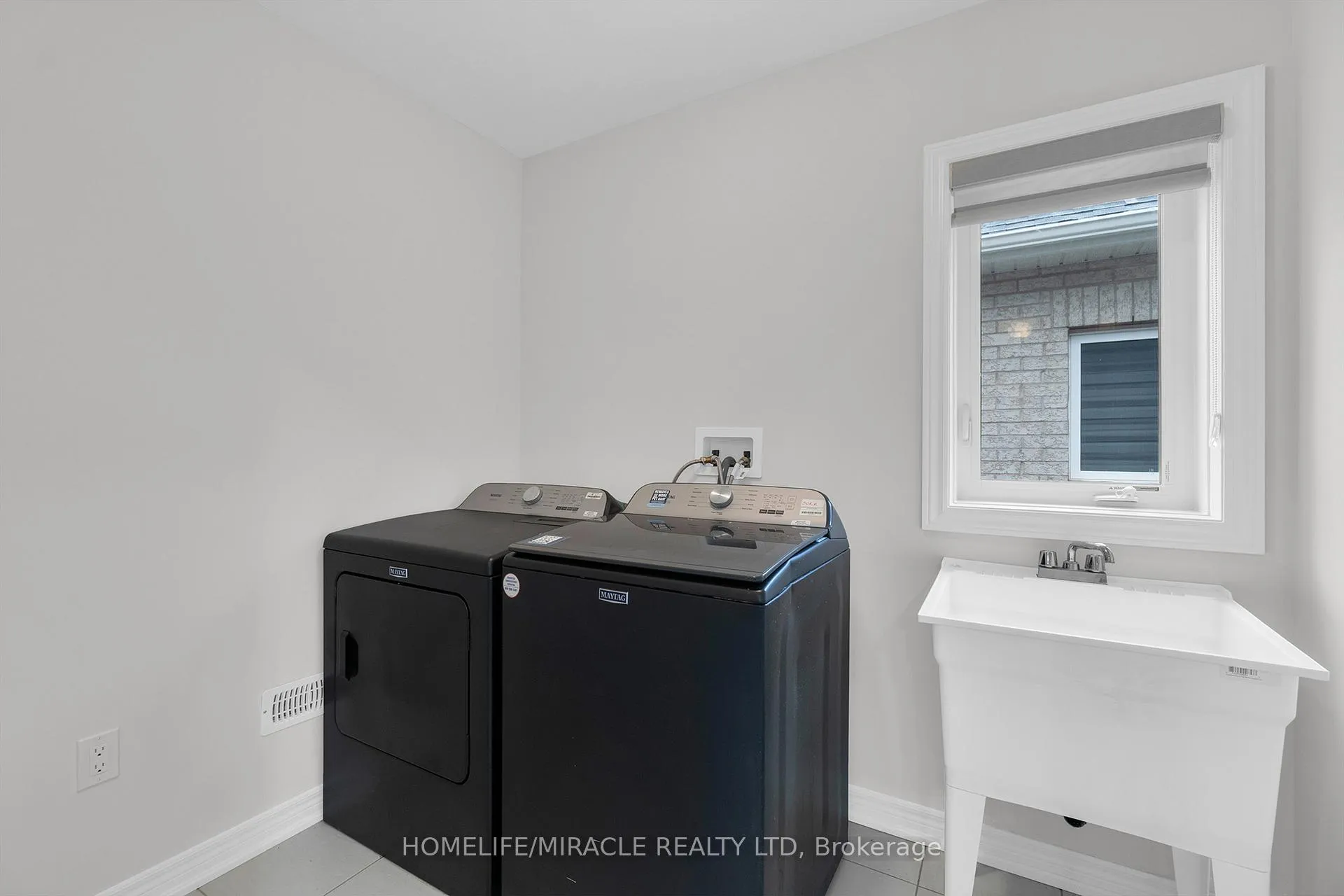Photo 46 of 249 Chippewa Avenue, Shelburne — HOMEH
