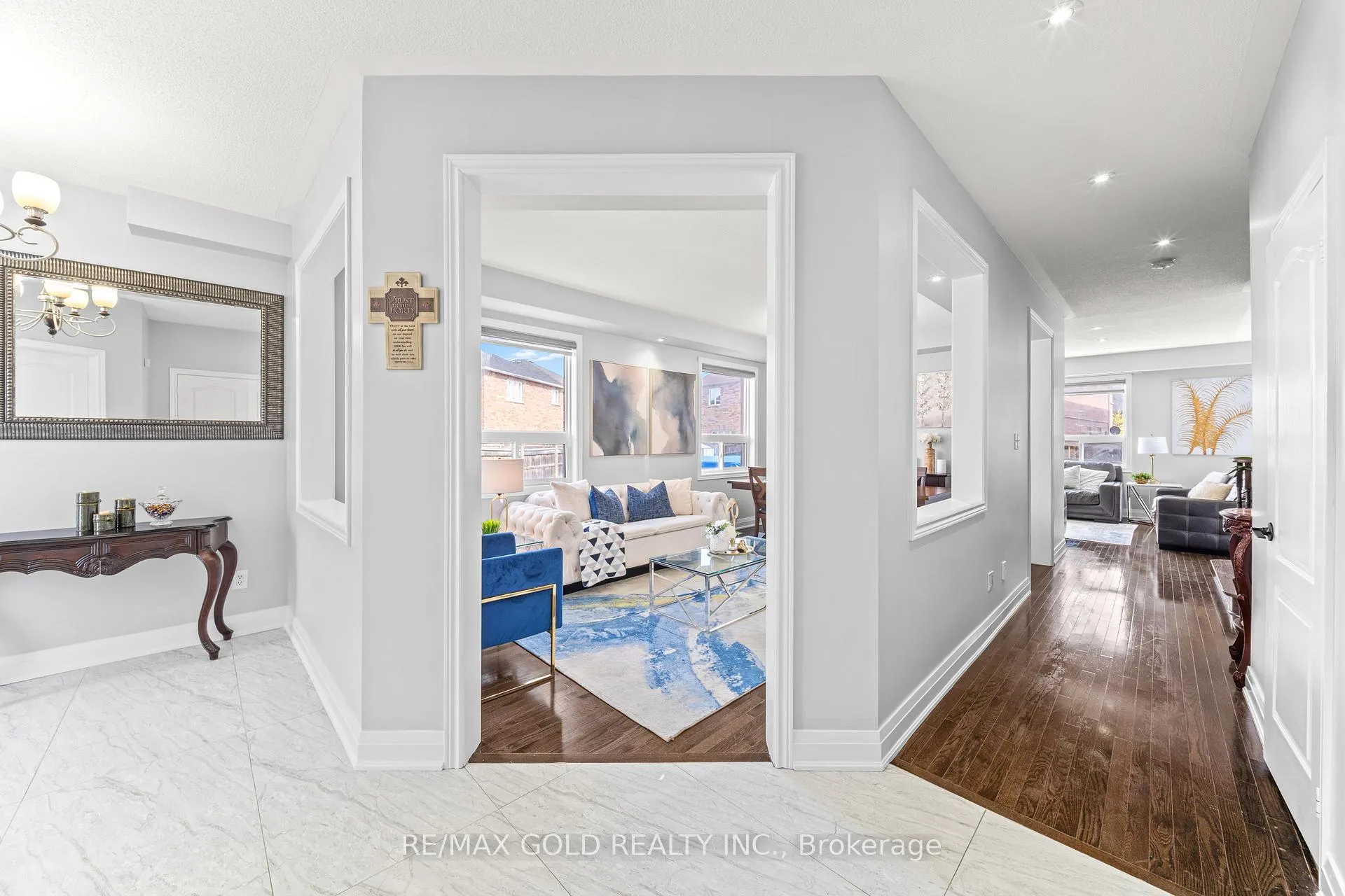 Photo 8 of 3 Powell Drive, Brampton, Sandringham-Wellington — HOMEH