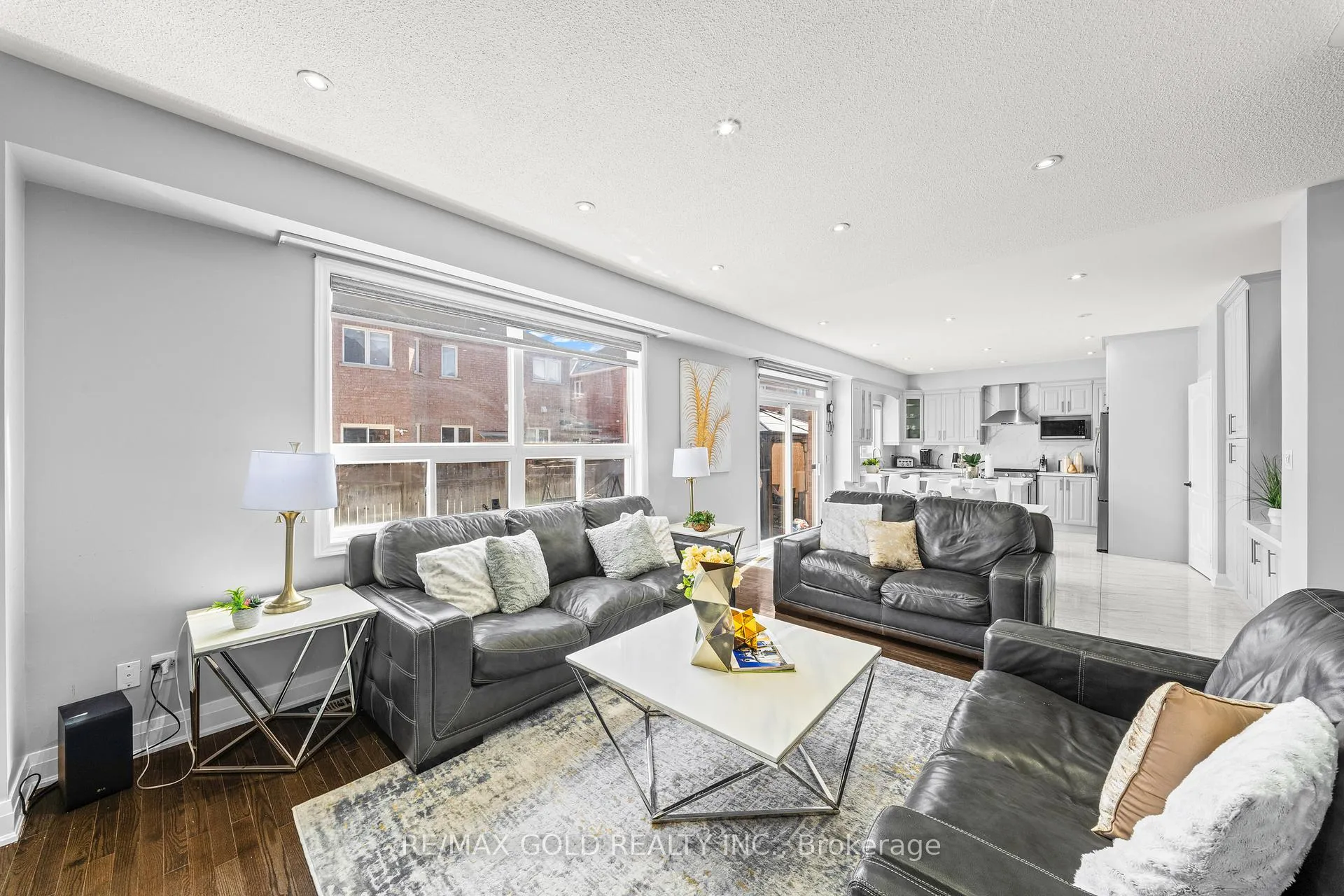 Photo 16 of 3 Powell Drive, Brampton, Sandringham-Wellington — HOMEH