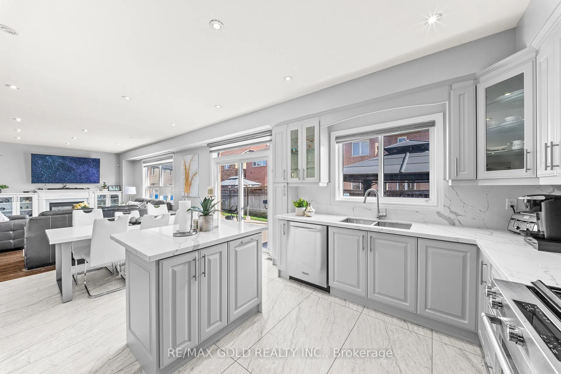 Photo 23 of 3 Powell Drive, Brampton, Sandringham-Wellington — HOMEH