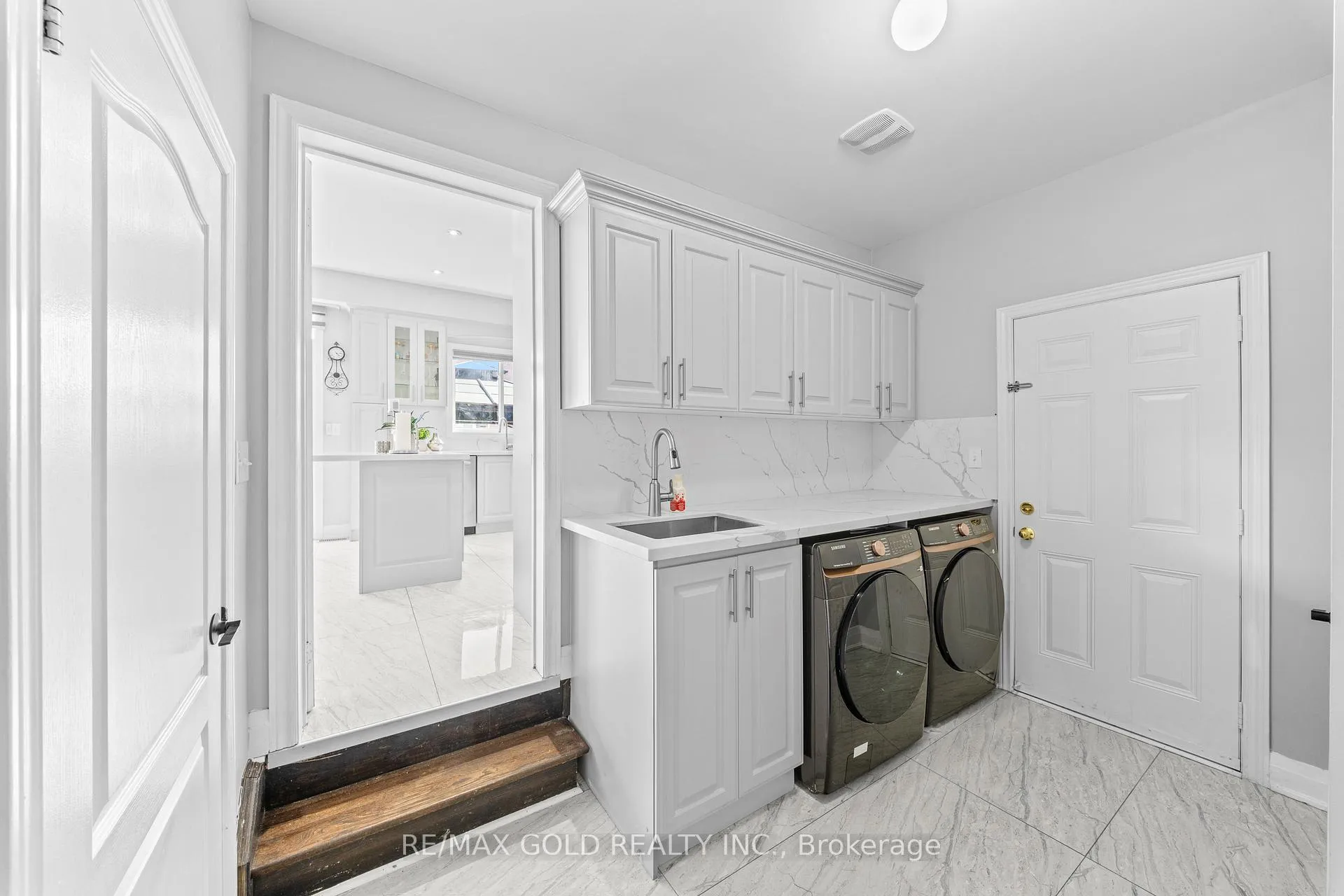 Photo 27 of 3 Powell Drive, Brampton, Sandringham-Wellington — HOMEH