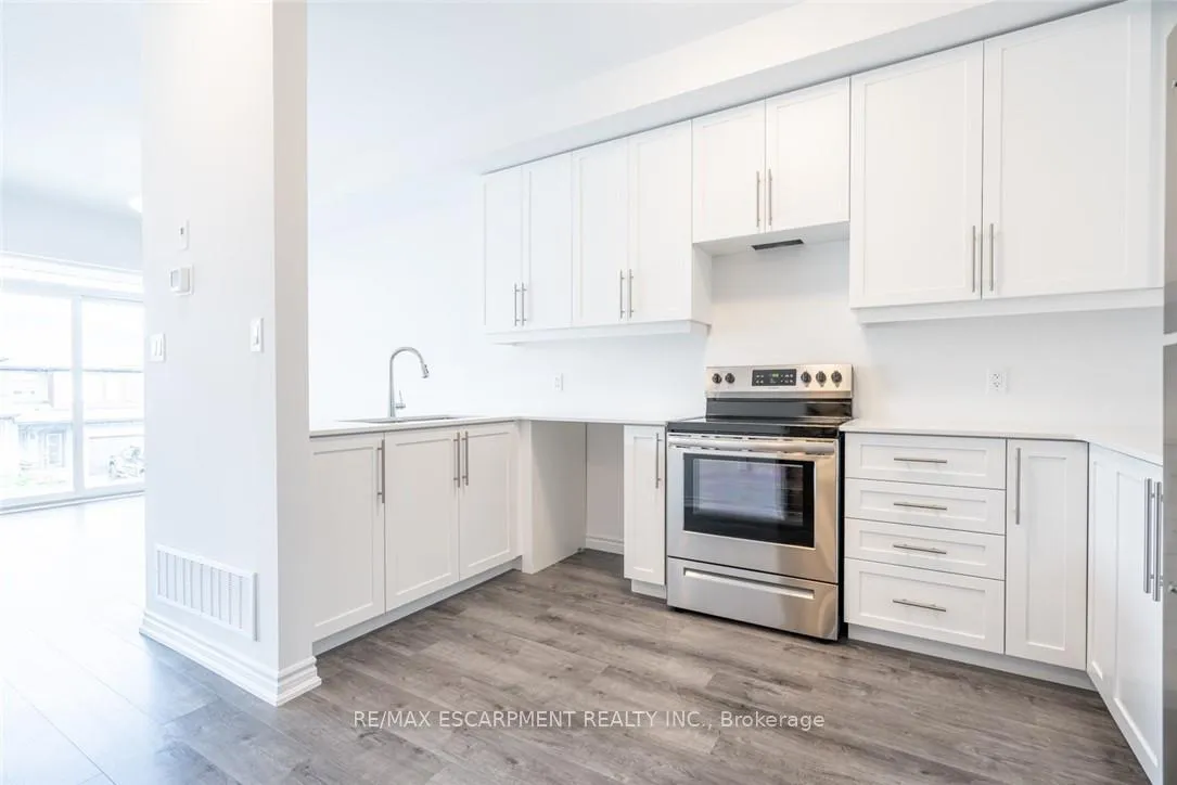 Photo 12 of 4874 Connor Drive, Lincoln, Beamsville — HOMEH