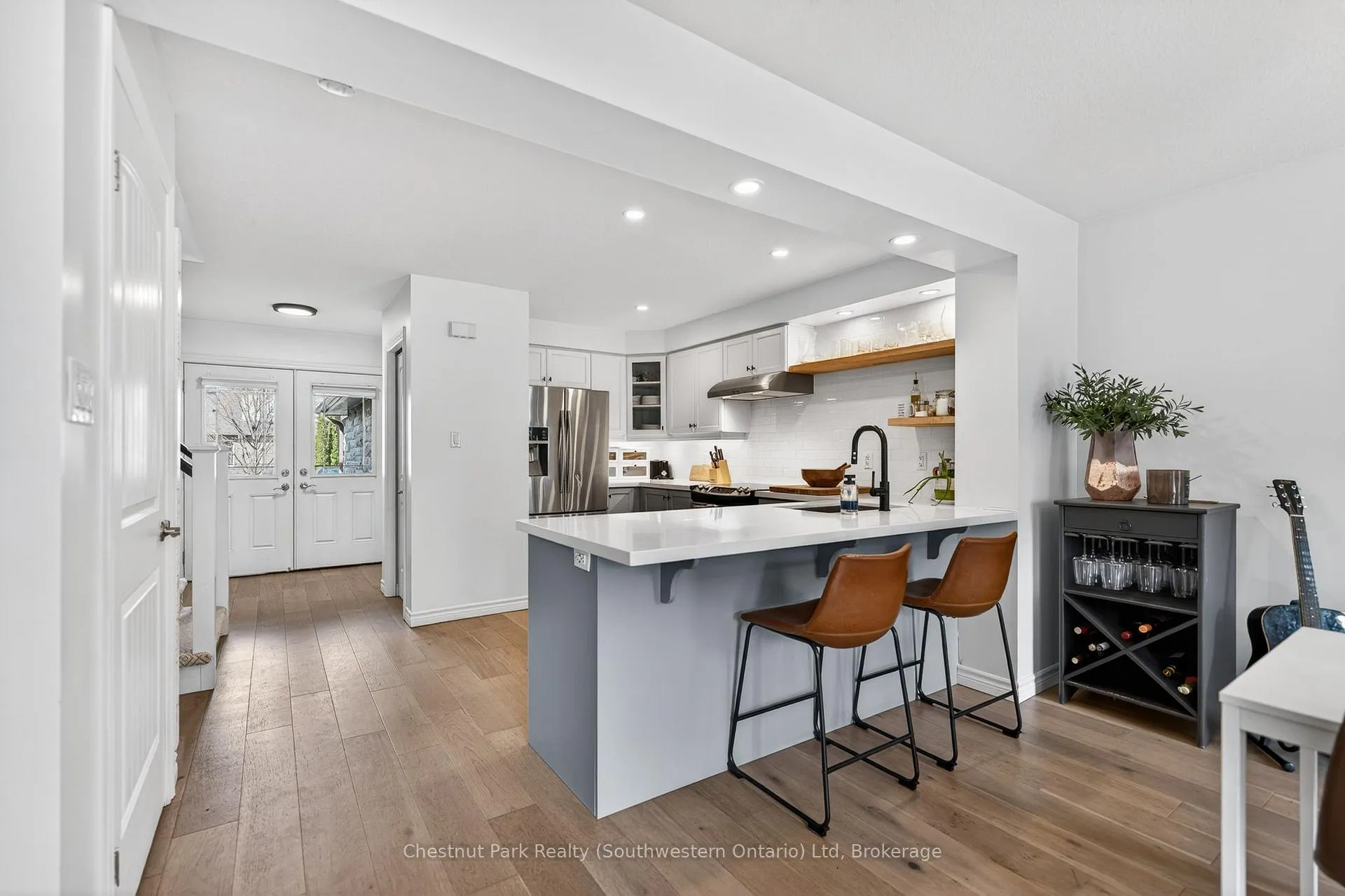 Photo 2 of 49 Katemore Drive, Guelph, Pineridge/Westminster Woods — HOMEH