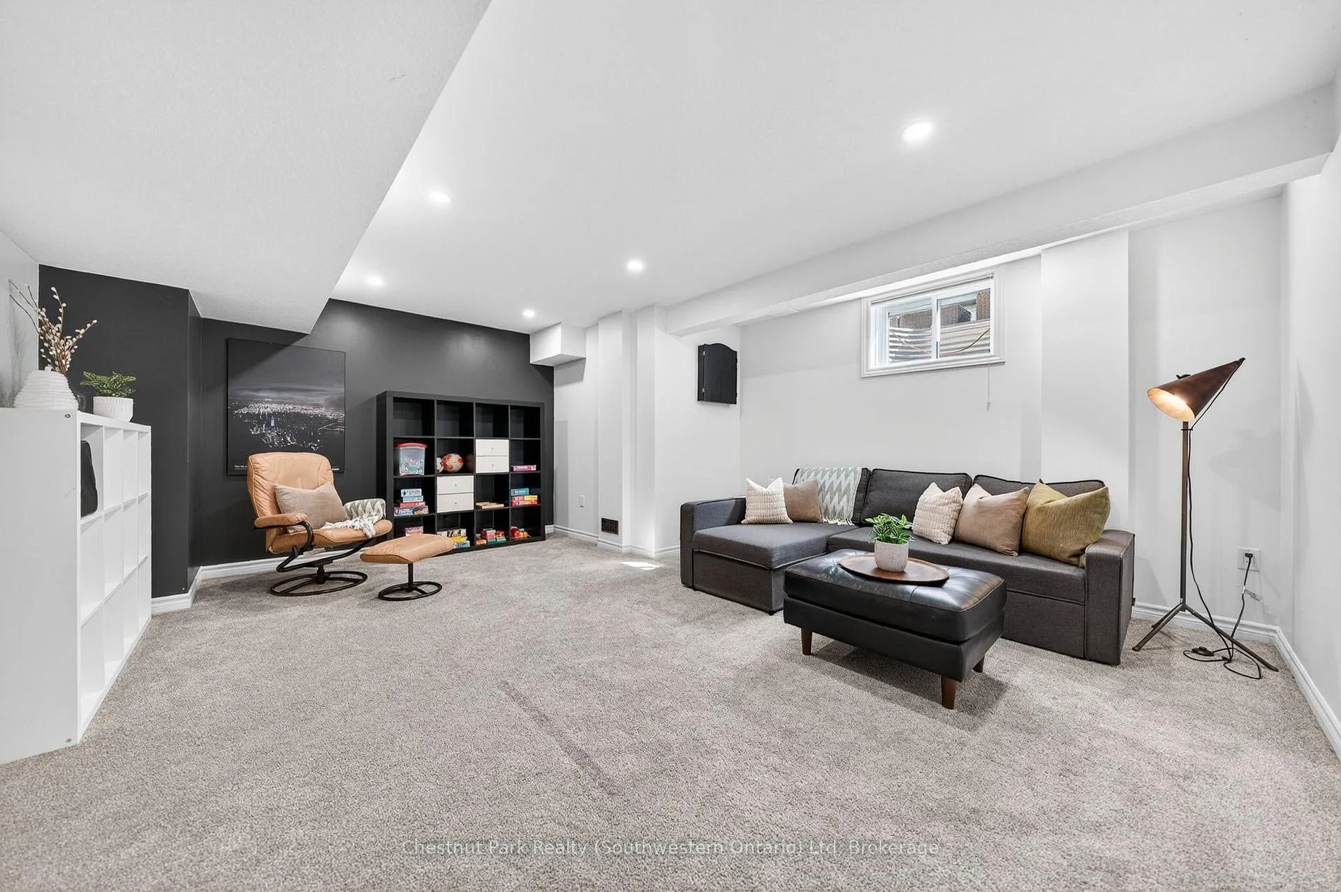 Photo 5 of 49 Katemore Drive, Guelph, Pineridge/Westminster Woods — HOMEH