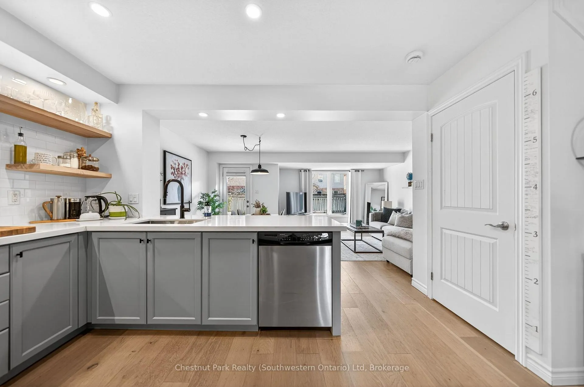 Photo 19 of 49 Katemore Drive, Guelph, Pineridge/Westminster Woods — HOMEH