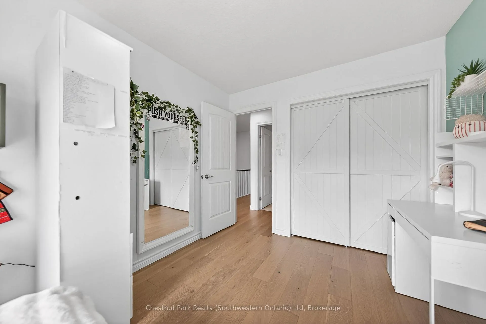 Photo 39 of 49 Katemore Drive, Guelph, Pineridge/Westminster Woods — HOMEH