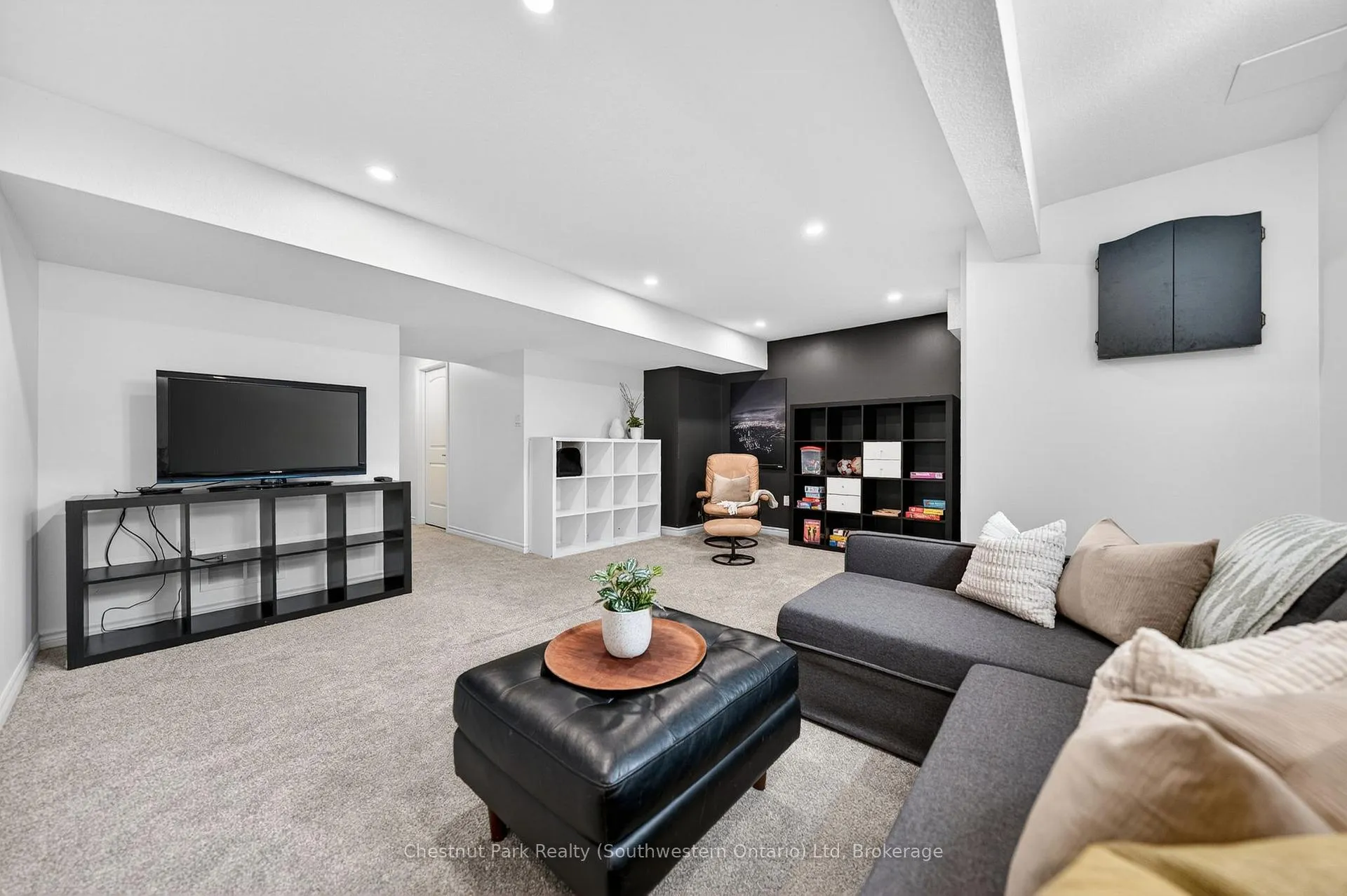 Photo 43 of 49 Katemore Drive, Guelph, Pineridge/Westminster Woods — HOMEH