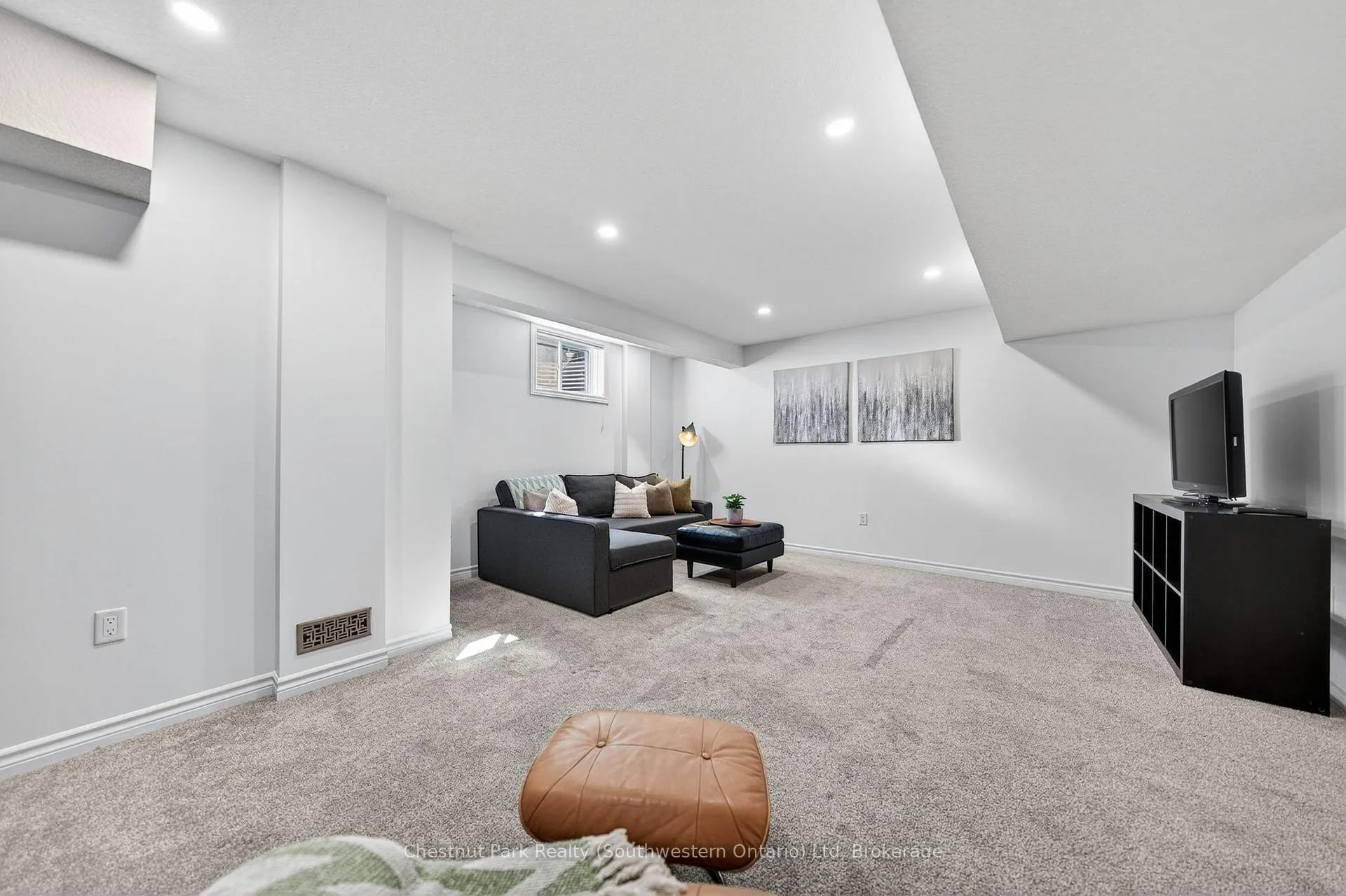 Photo 44 of 49 Katemore Drive, Guelph, Pineridge/Westminster Woods — HOMEH