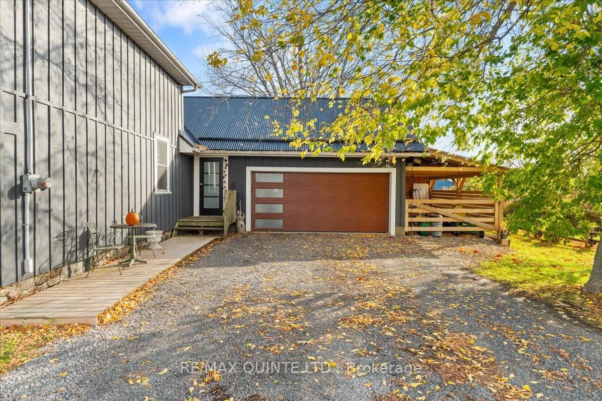Photo 3 of 15775 Loyalist Parkway, Prince Edward County, Hallowell Ward — HOMEH
