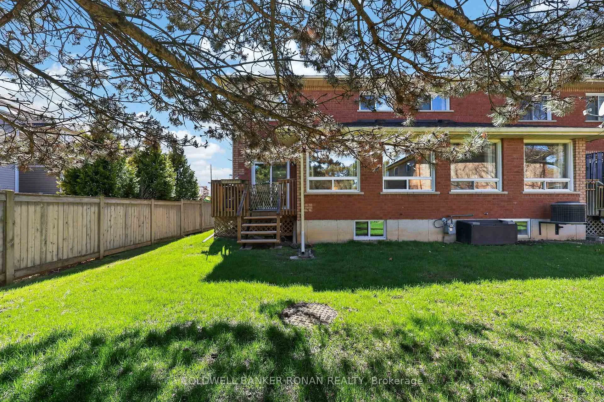 Photo 36 of 7 Robins Lane, New Tecumseth, Alliston — HOMEH