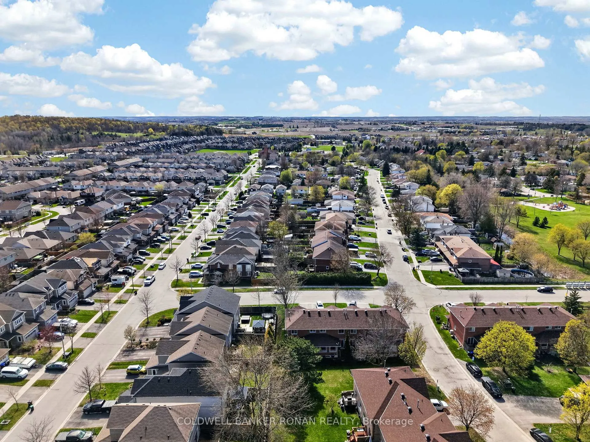 Photo 39 of 7 Robins Lane, New Tecumseth, Alliston — HOMEH