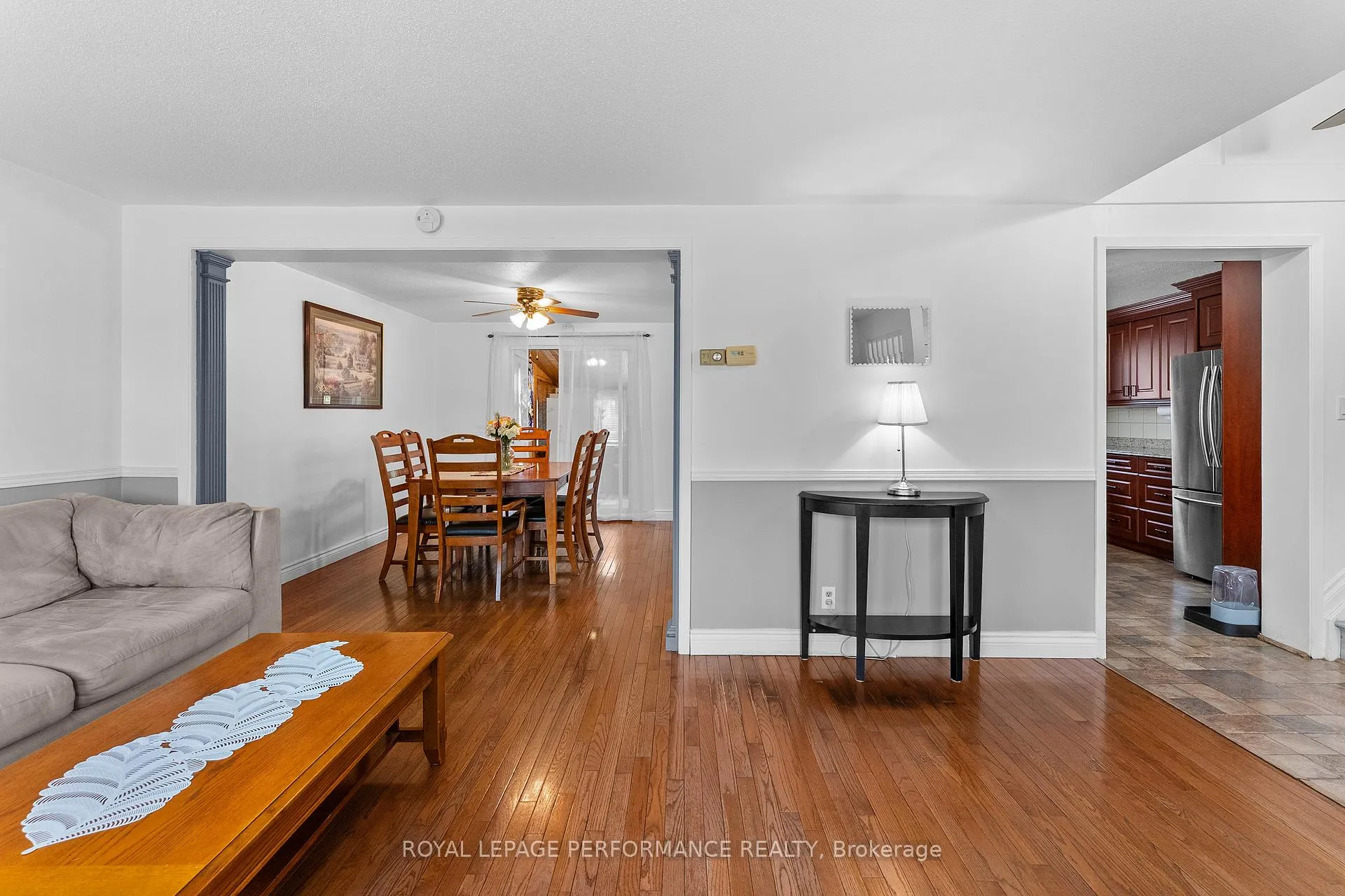 Photo 8 of 420 Hatfield Crescent, Ottawa, Bilberry Creek/Queenswood Heights — HOMEH