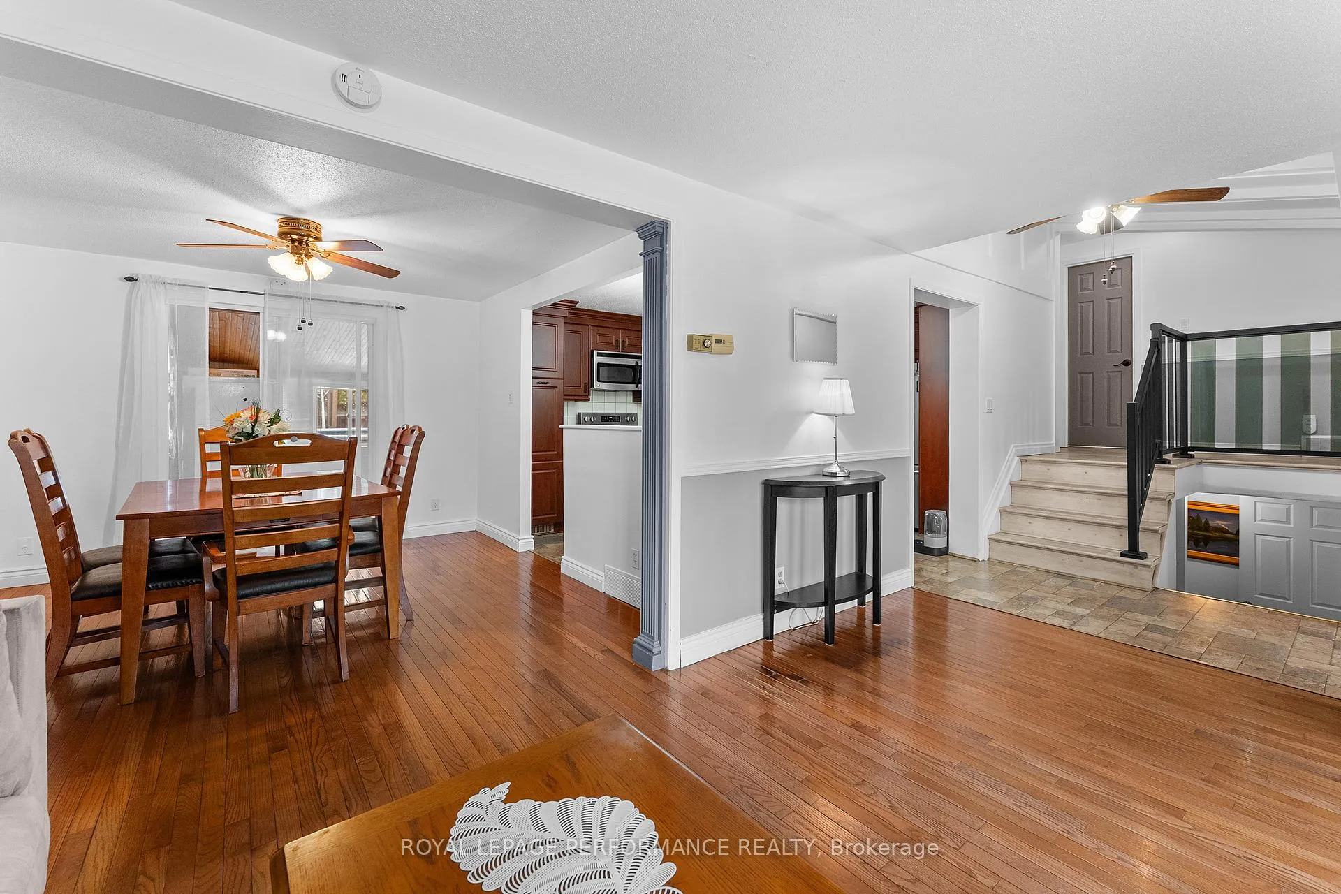 Photo 9 of 420 Hatfield Crescent, Ottawa, Bilberry Creek/Queenswood Heights — HOMEH