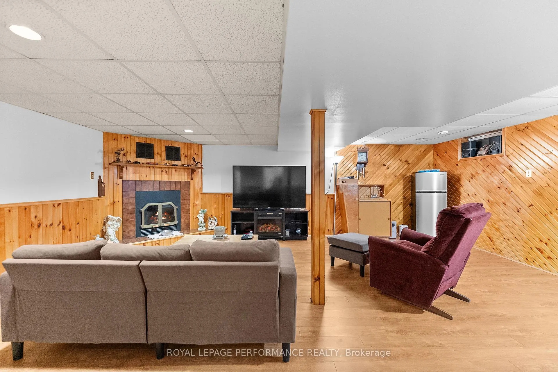 Photo 22 of 420 Hatfield Crescent, Ottawa, Bilberry Creek/Queenswood Heights — HOMEH