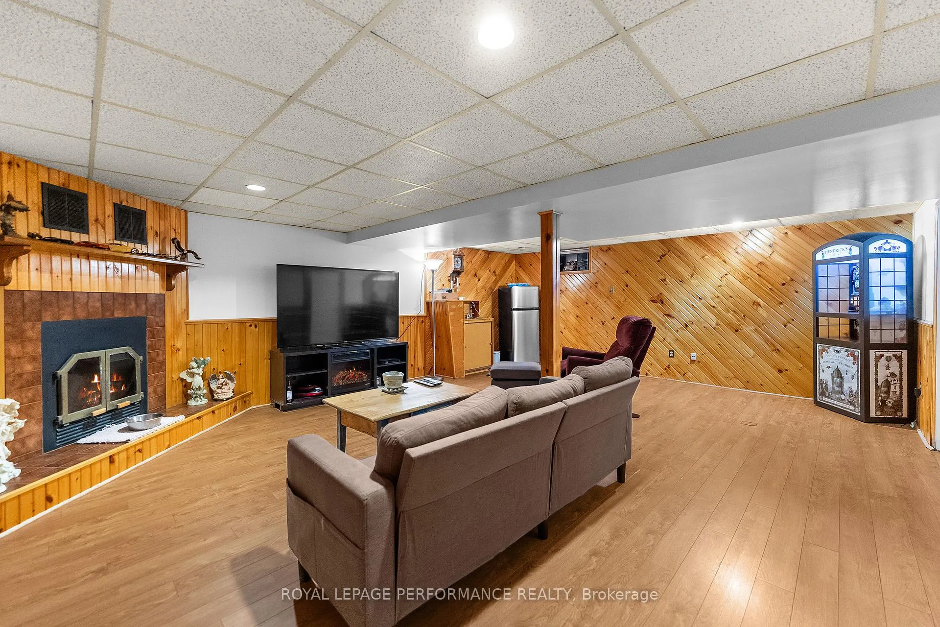 Photo 23 of 420 Hatfield Crescent, Ottawa, Bilberry Creek/Queenswood Heights — HOMEH
