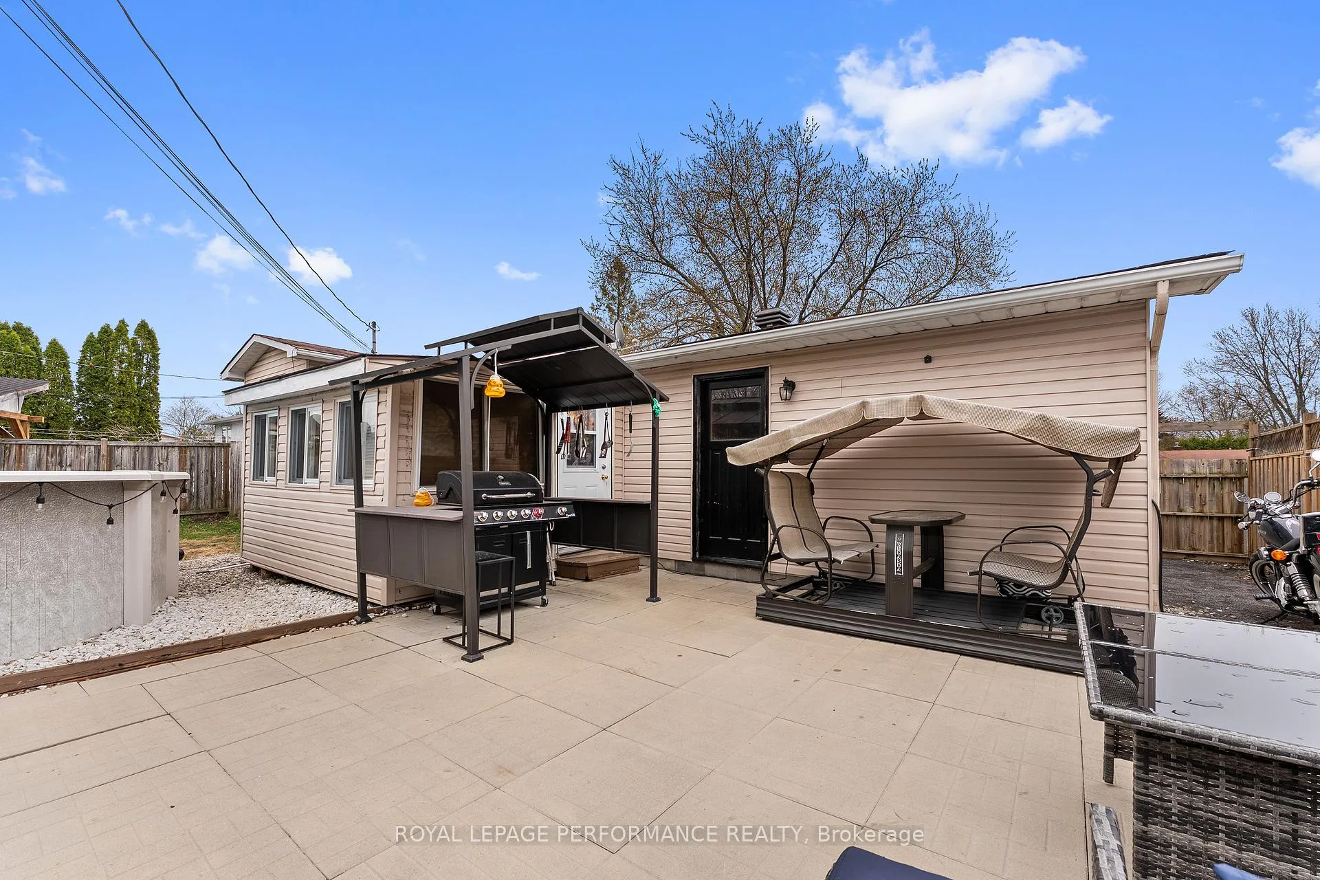 Photo 28 of 420 Hatfield Crescent, Ottawa, Bilberry Creek/Queenswood Heights — HOMEH