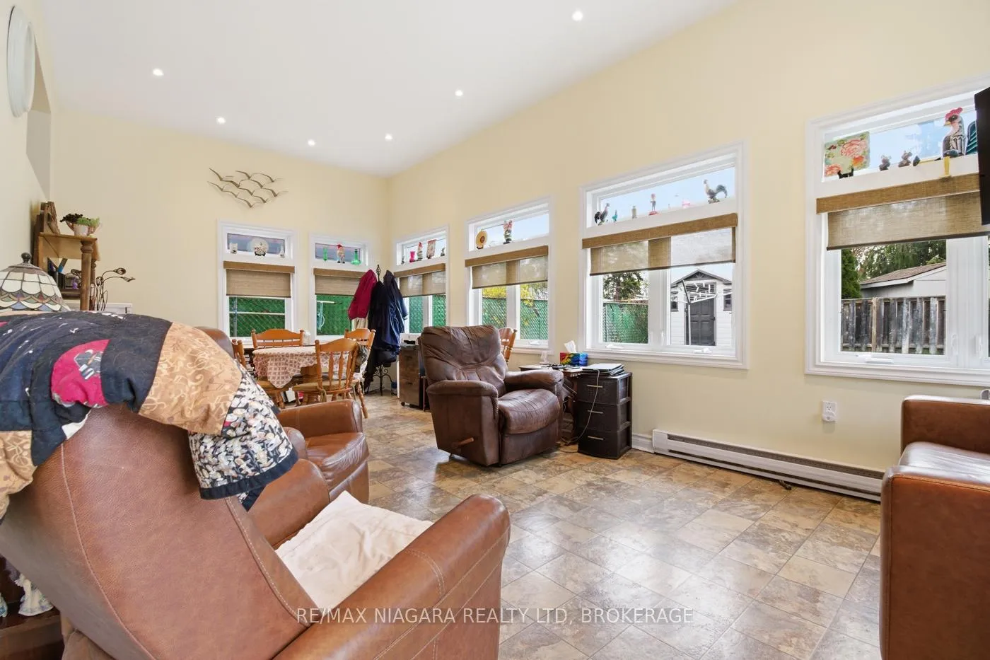 Photo 18 of 36 St Lawrence Drive, St. Catharines, Bunting/Linwell — HOMEH
