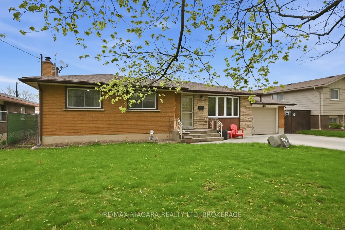 Photo 30 of 36 St Lawrence Drive, St. Catharines, Bunting/Linwell — HOMEH