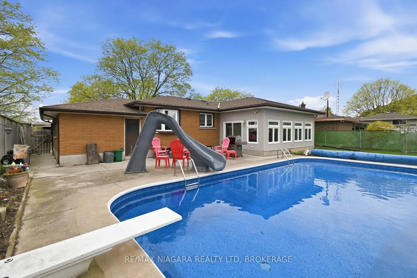 Photo 33 of 36 St Lawrence Drive, St. Catharines, Bunting/Linwell — HOMEH